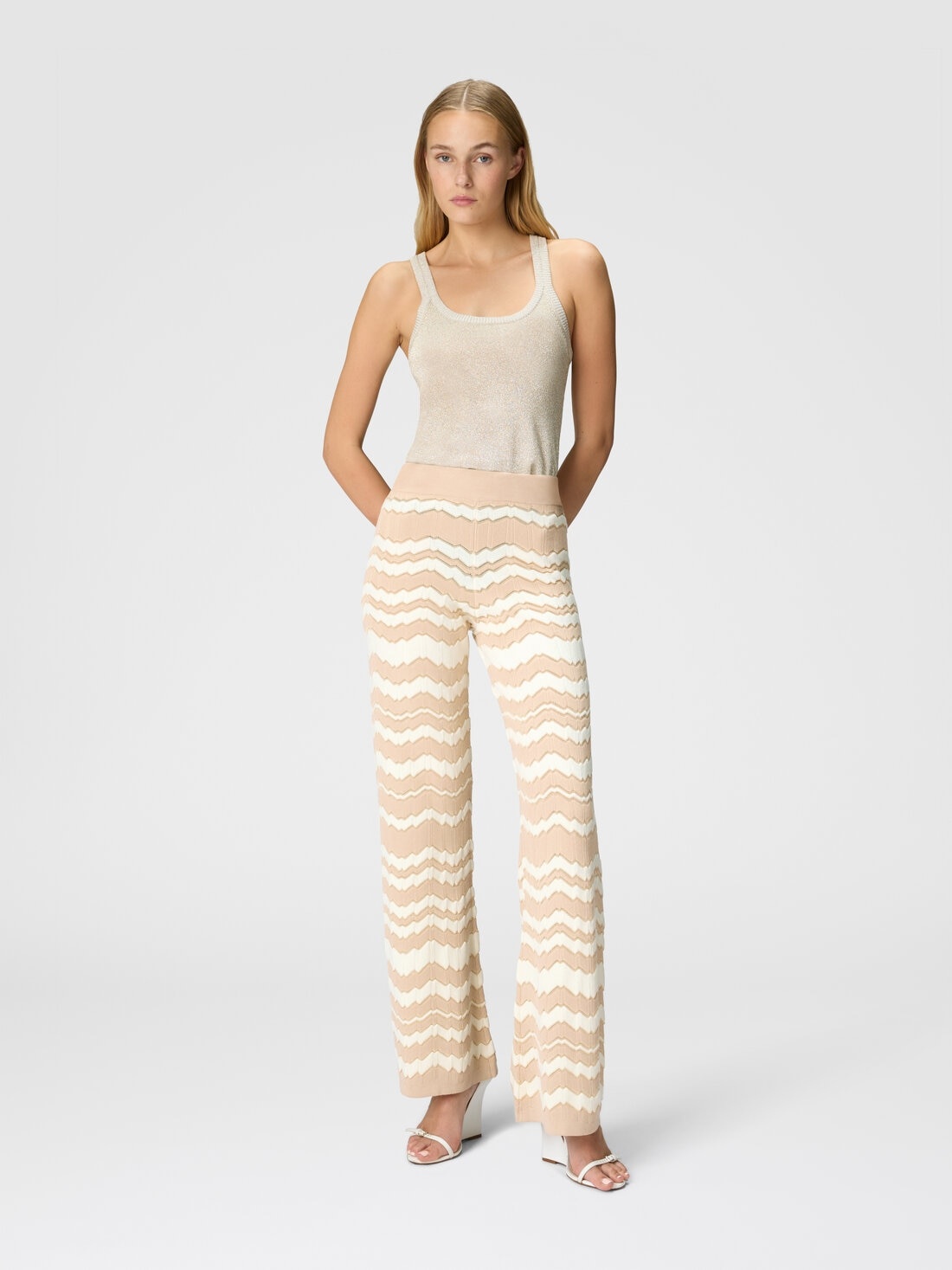 Tone-on-tone zigzag pants - 2