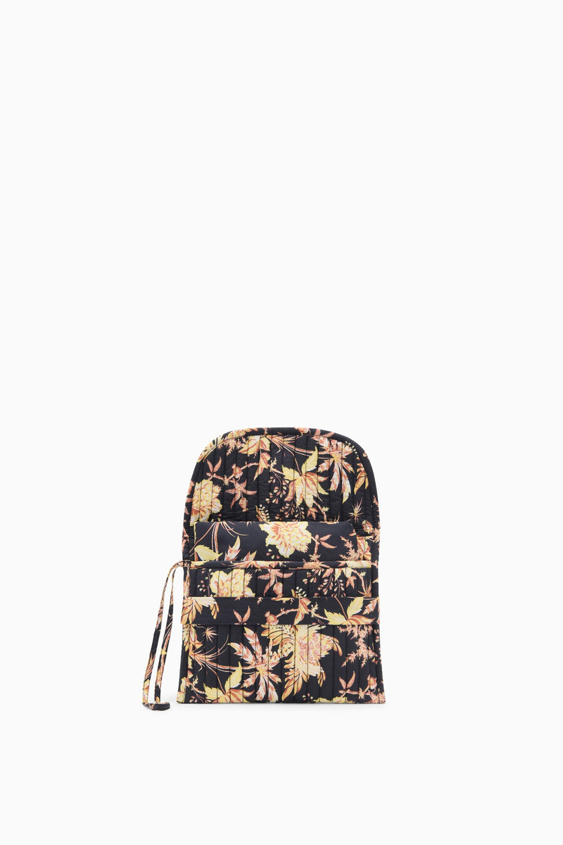 Kamari Tote 4