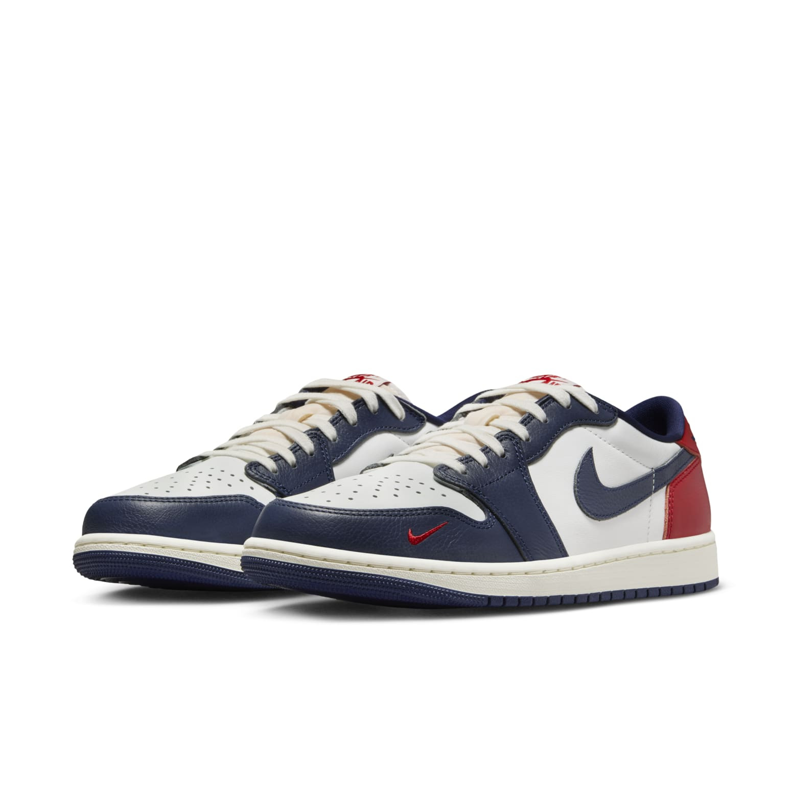 Air Jordan 1 Retro Low OG 'Howard University' HQ2993-100 - 3