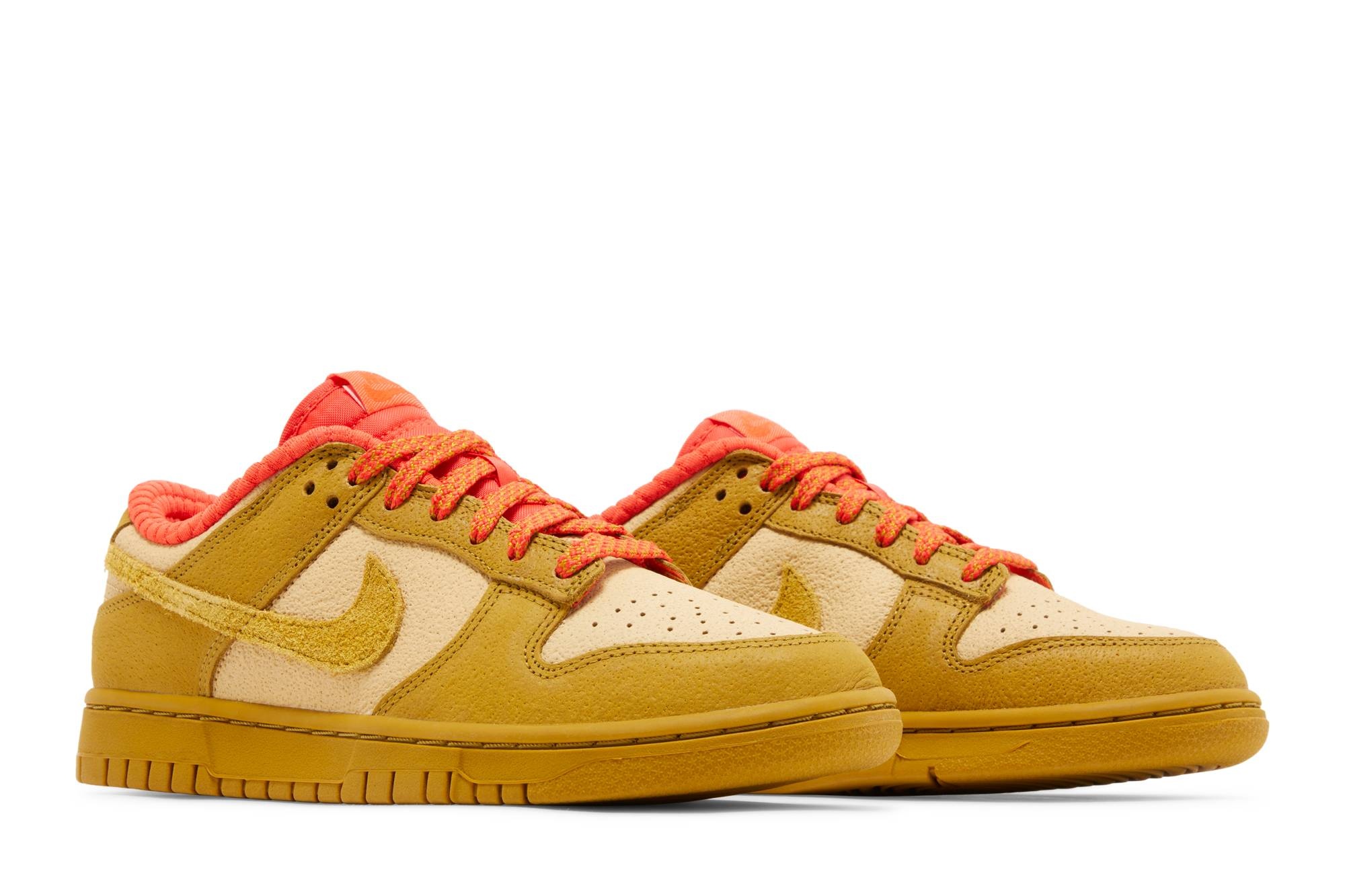 Wmns Dunk Low 'Bronzine Picante Red' - 8
