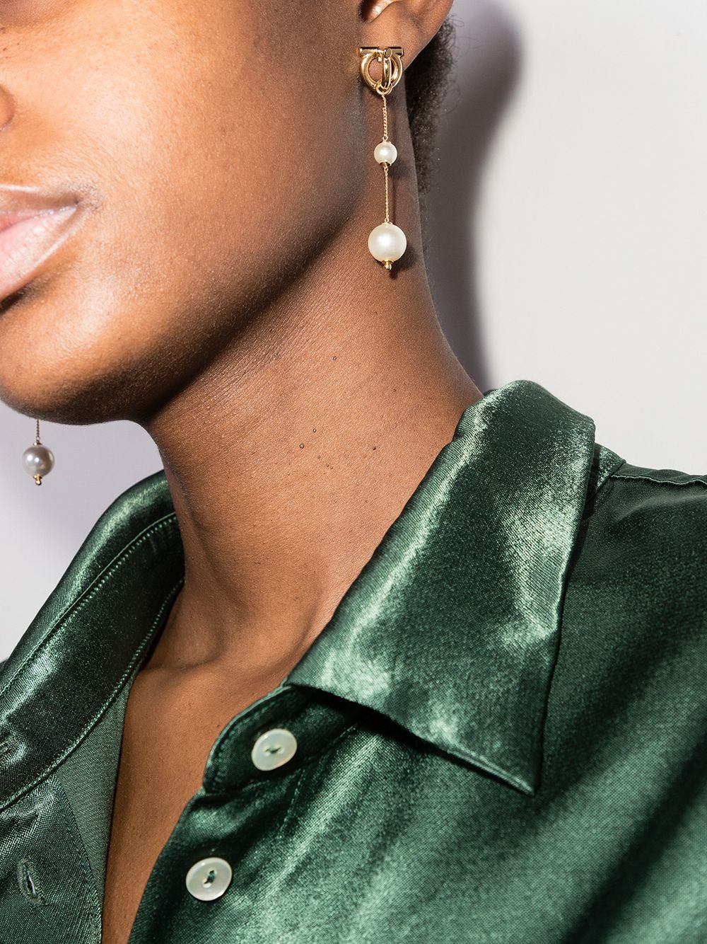 Gancini pearl-embellished drop earrings - 2