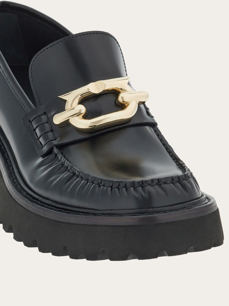 MOCCASIN WITH BEJEWELED GANCINI ORNAMENT 6