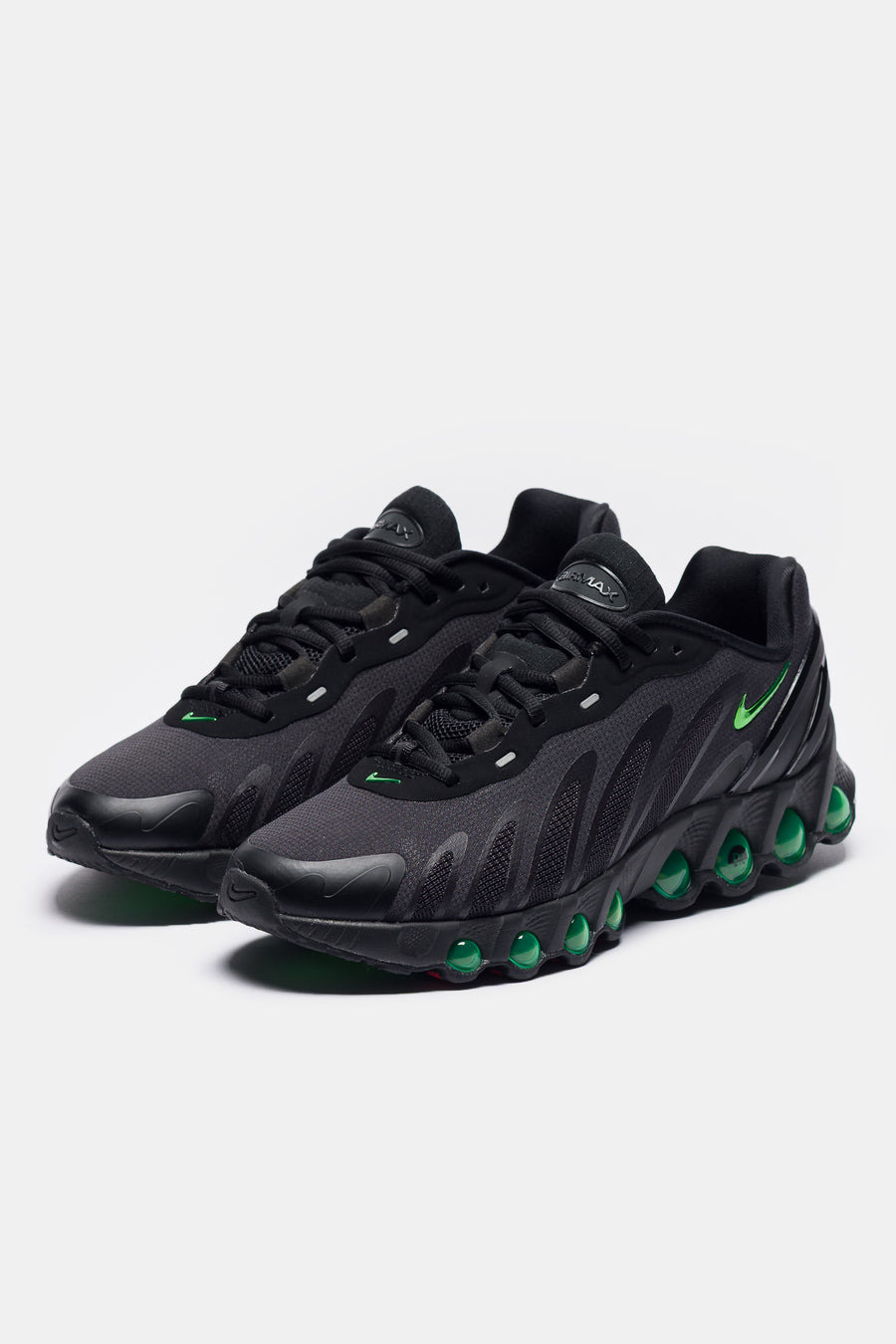 Air Max DN8 Sneaker in Black/Green Strike/Dk Smoke Grey/Black - 3