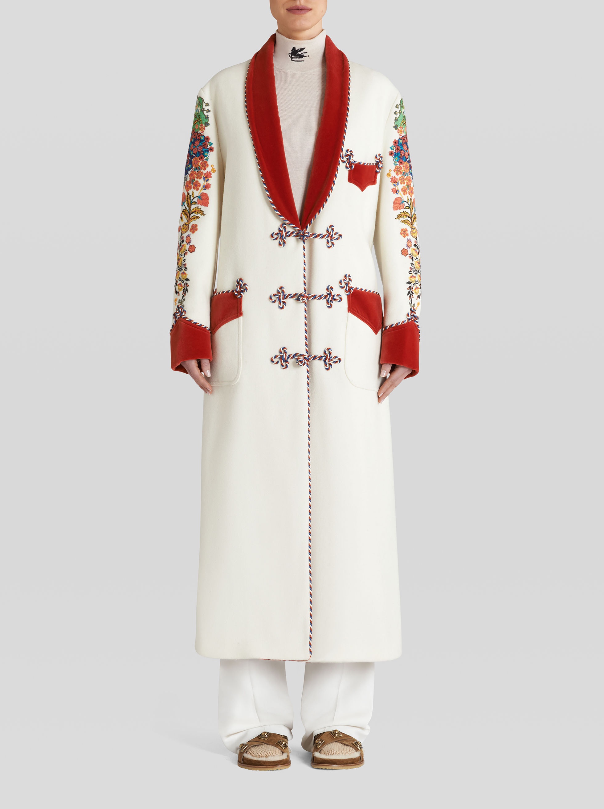 WOOL FABRIC COAT WITH EMBROIDERY - 3