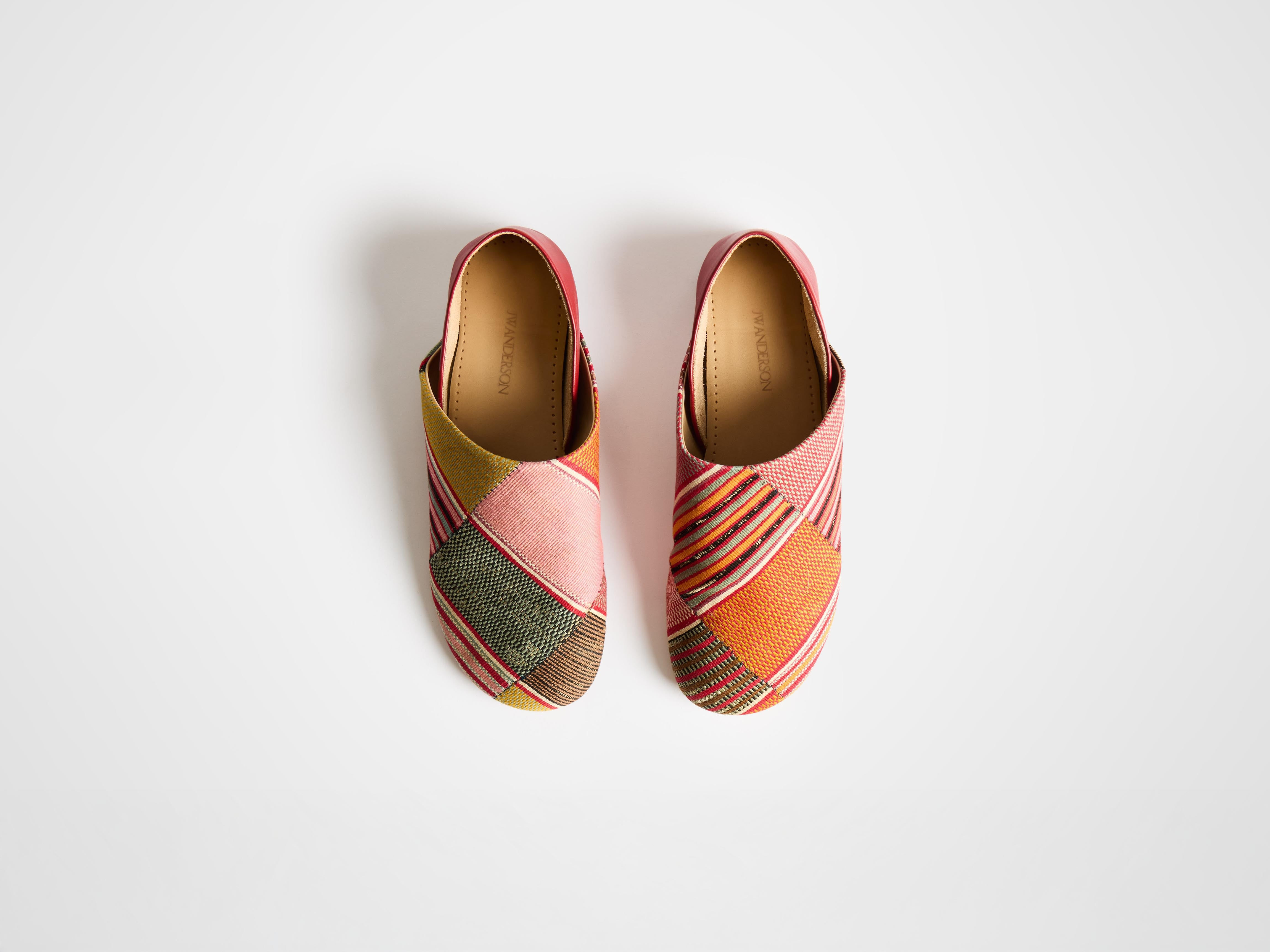 MENS SLIPPER MULES IN RED & MULTI - 6