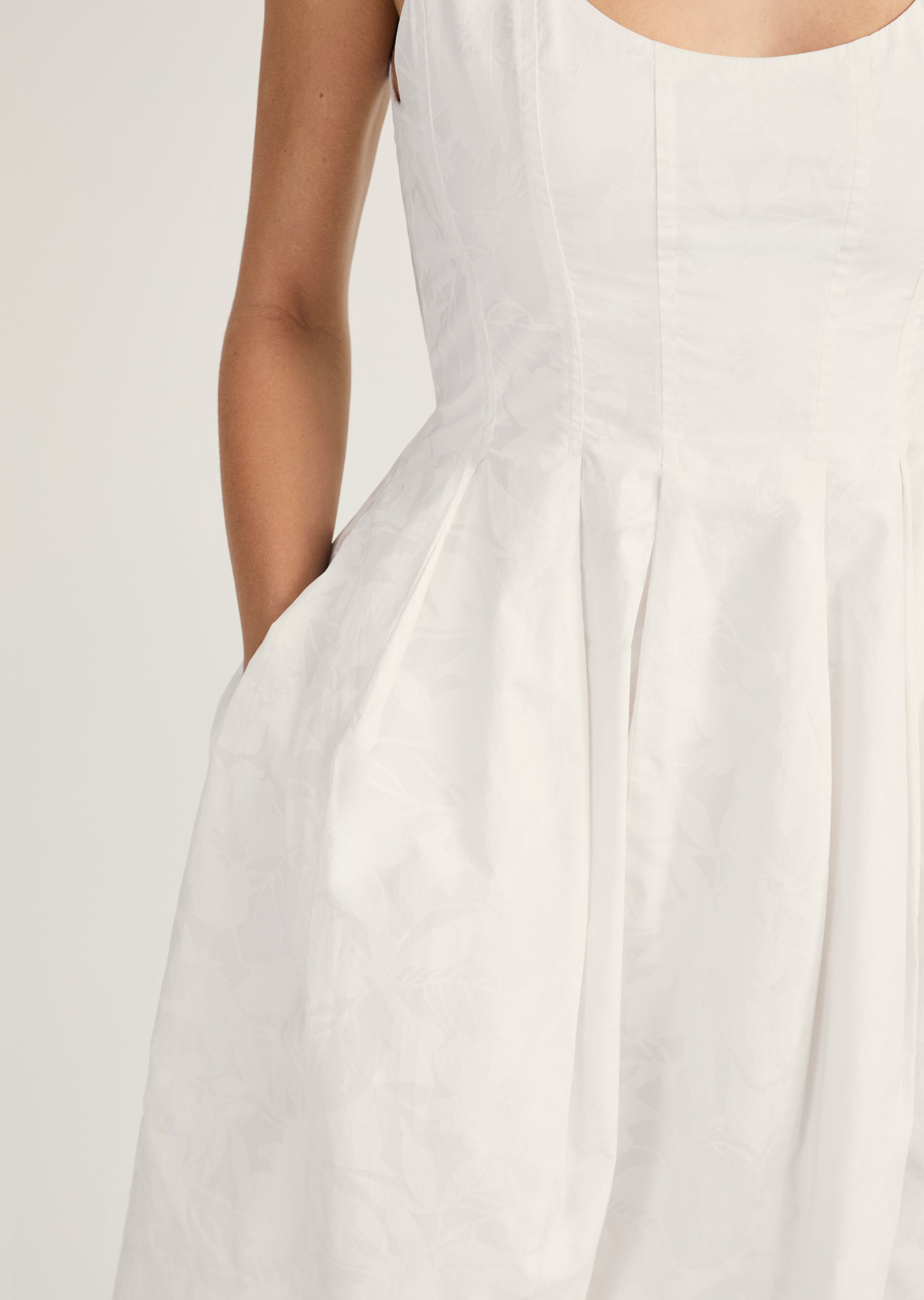 JADE SLEEVELESS BUBBLE HEM DRESS - 3