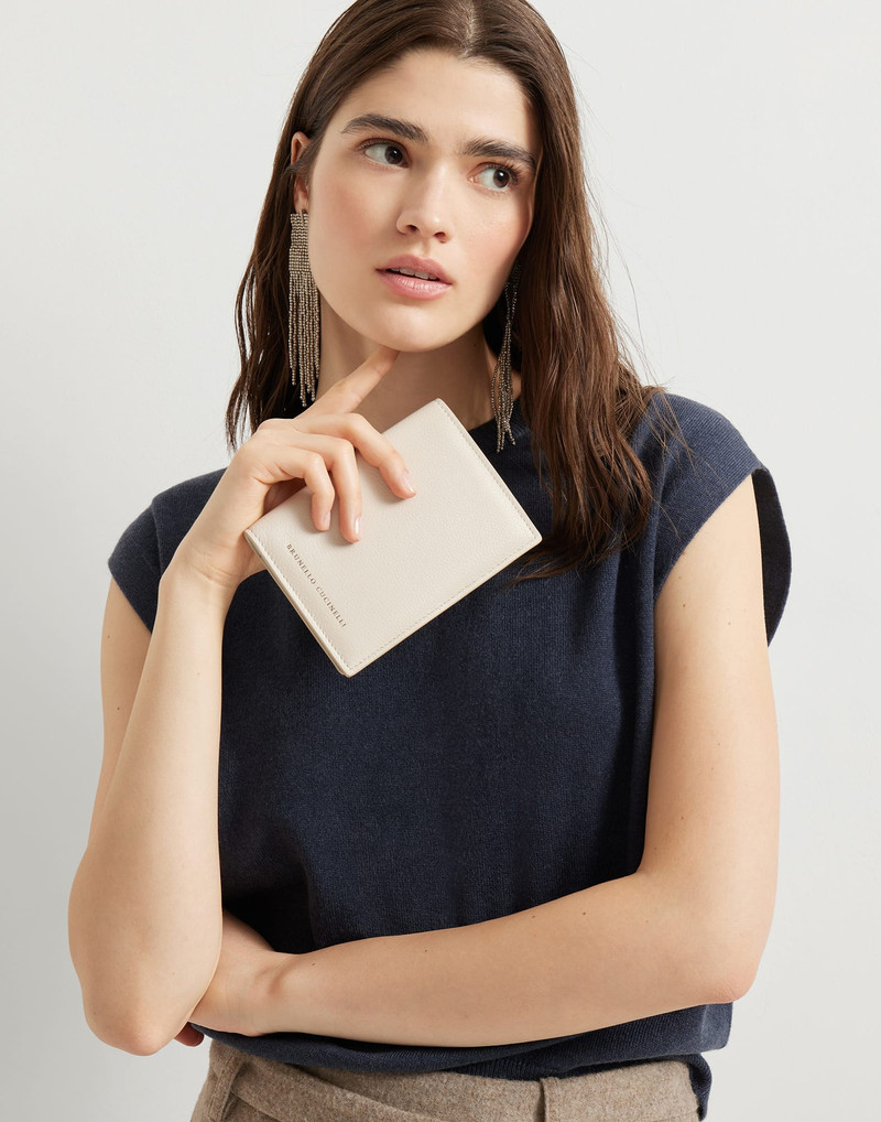 Grained leather passport holder 4