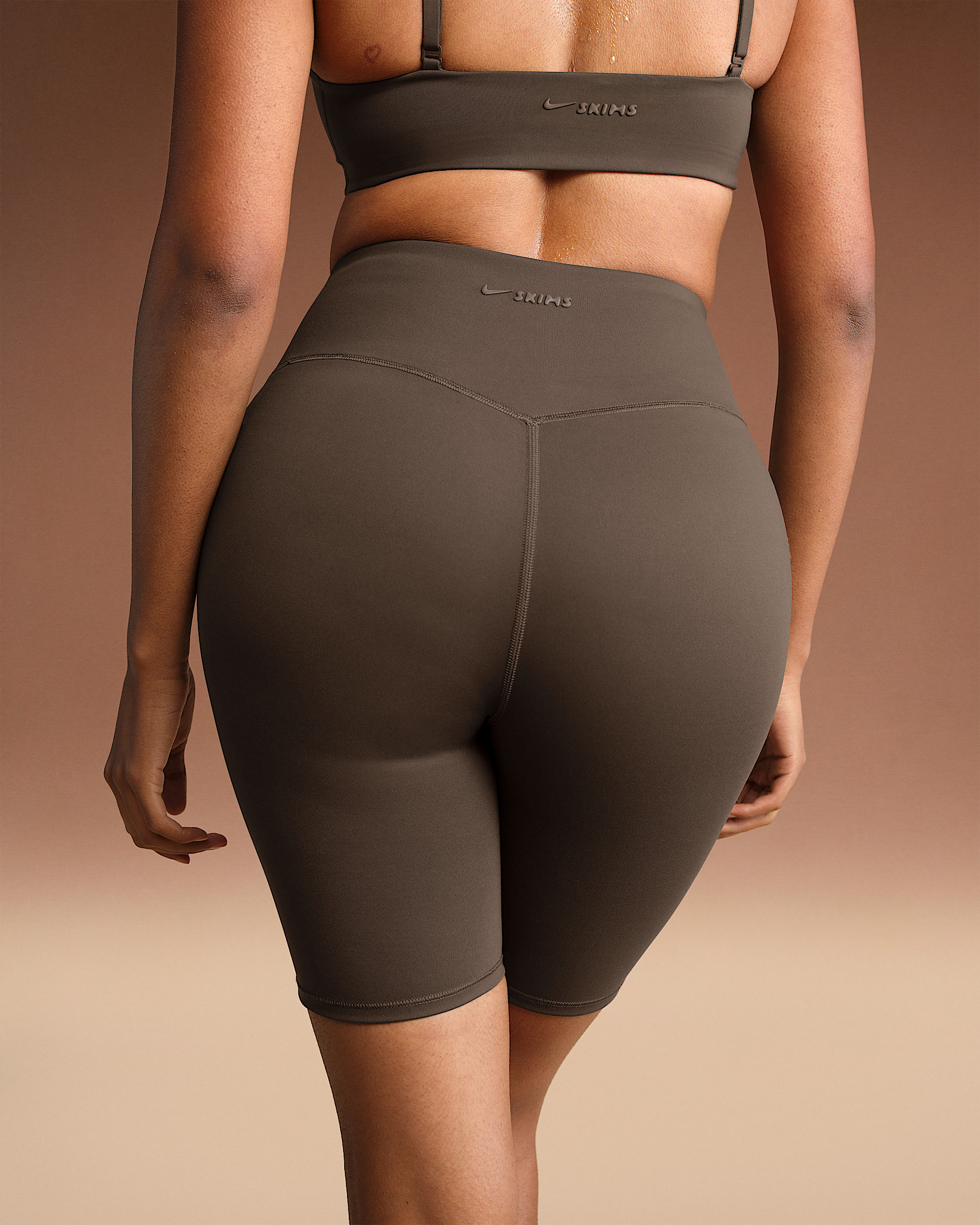 NikeSKIMS Matte Women's High-Waisted 7" Biker Shorts - 3