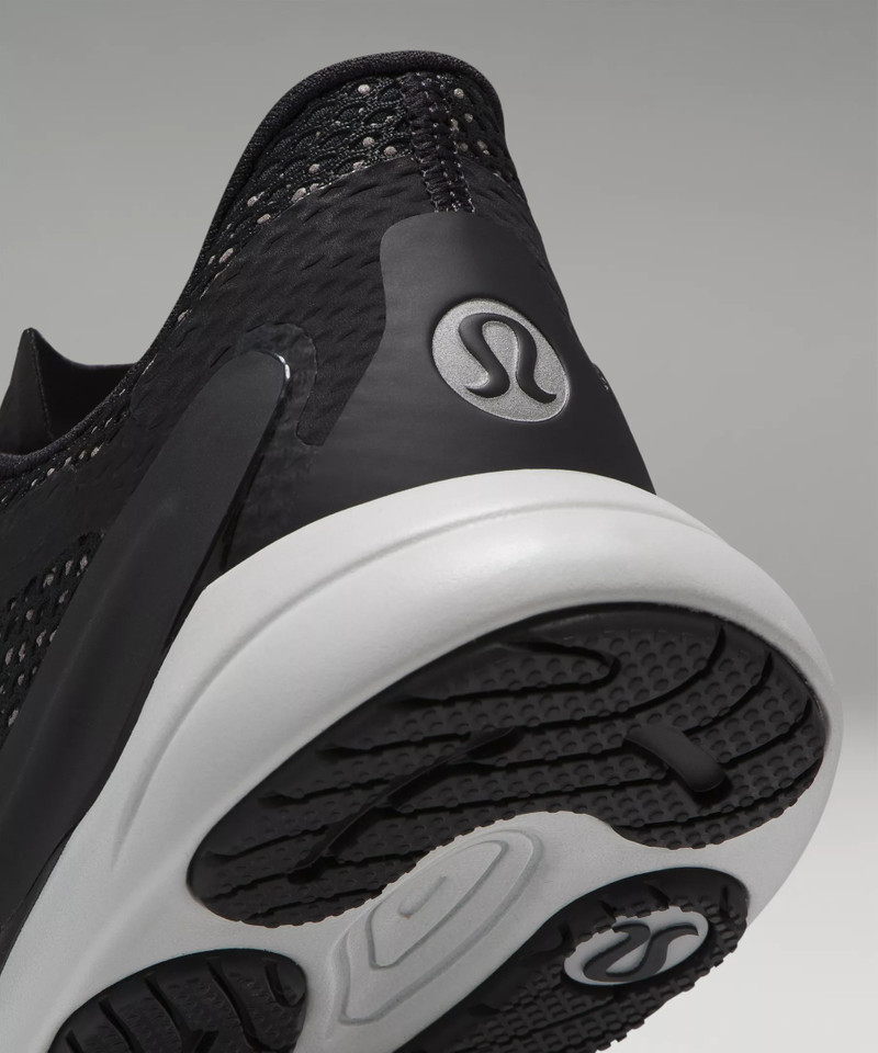 Blissfeel 2 Women's Running Shoe *Winter 9