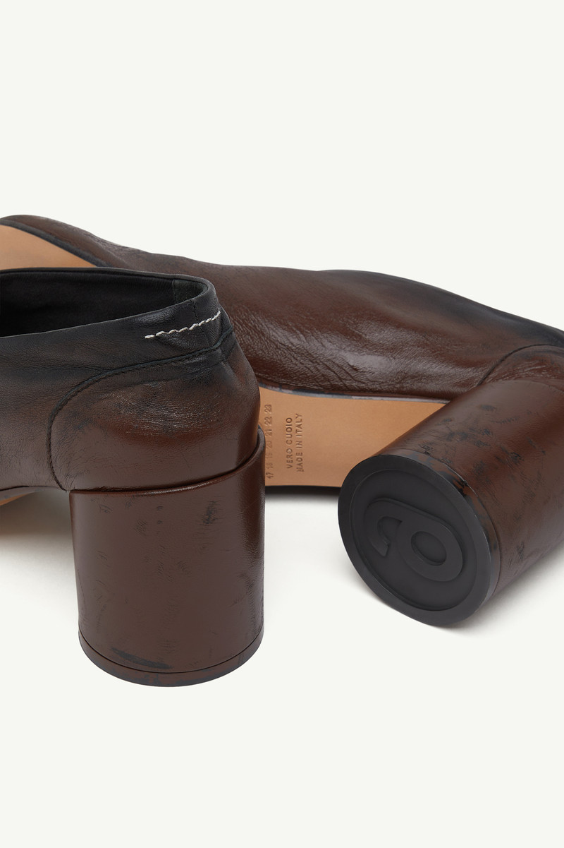 Anatomic block-heel pumps 5