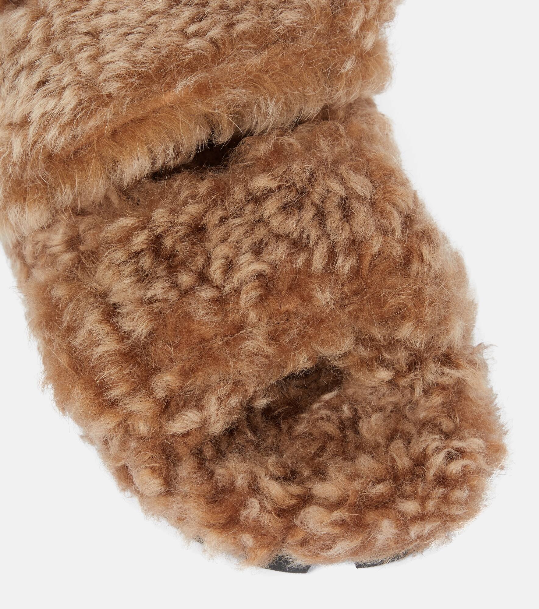 Shearling sandals - 6