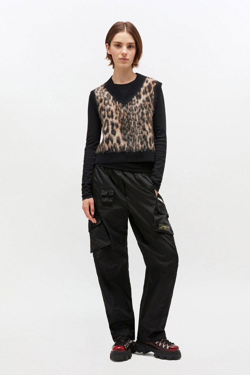 LEOPARD V-NECK VEST 3