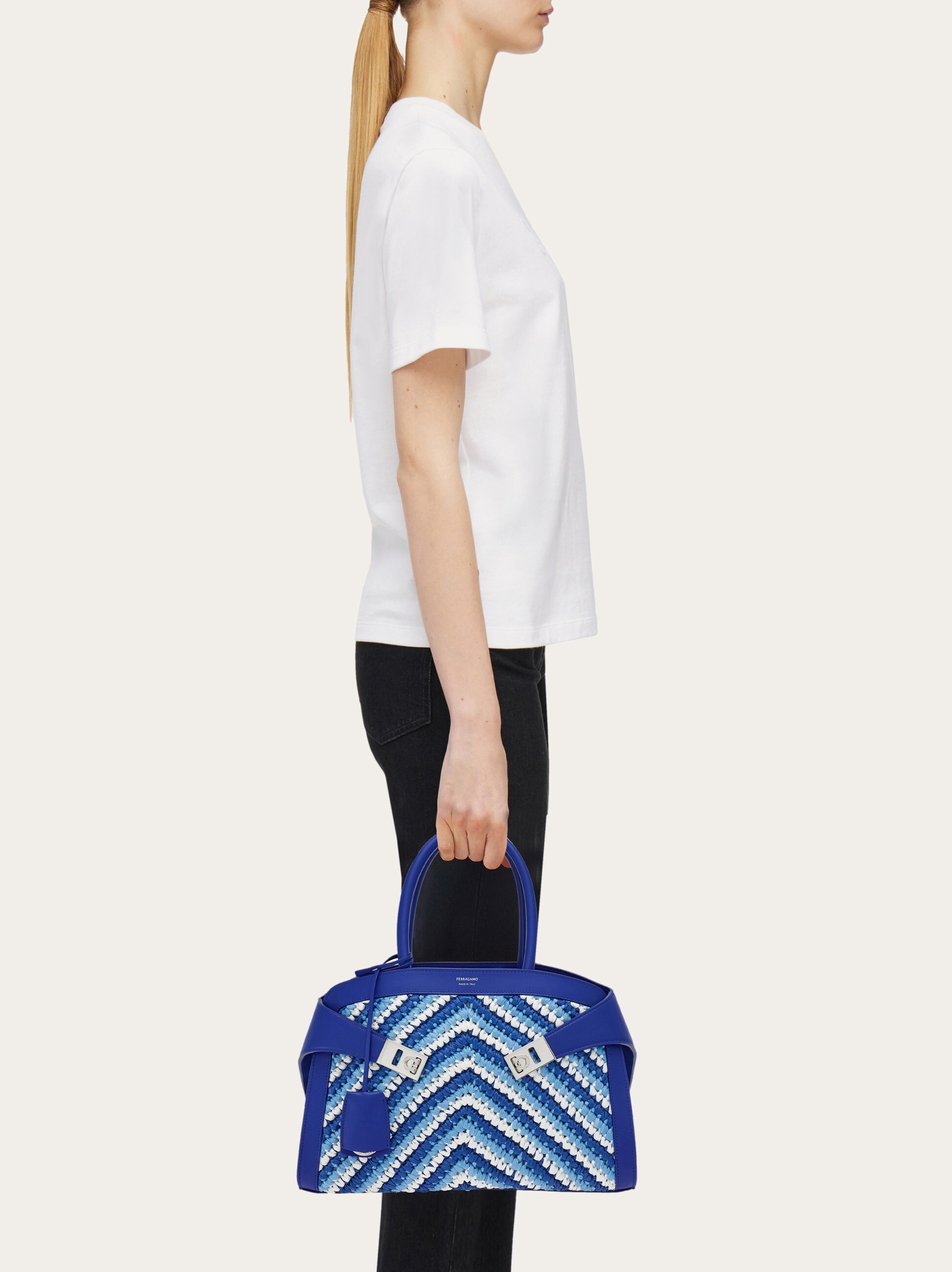 Hug handbag (S) - 2