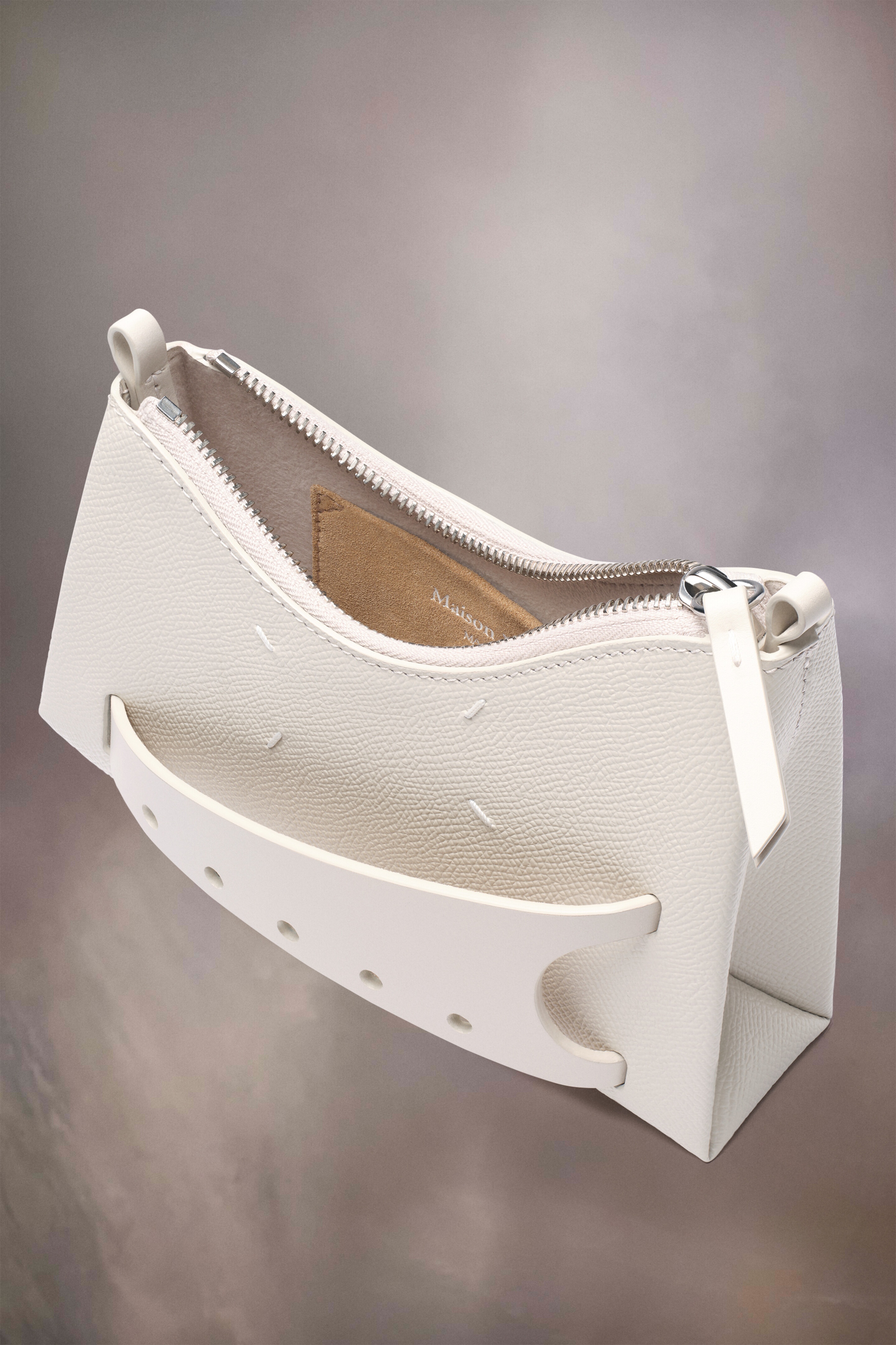 ショルダーバッグ・ポシェット (Maison Margiela)Micro Snatched hobo leather bag(SALE!) Maison Margiela Snatched Micro Hobo Bag | italist