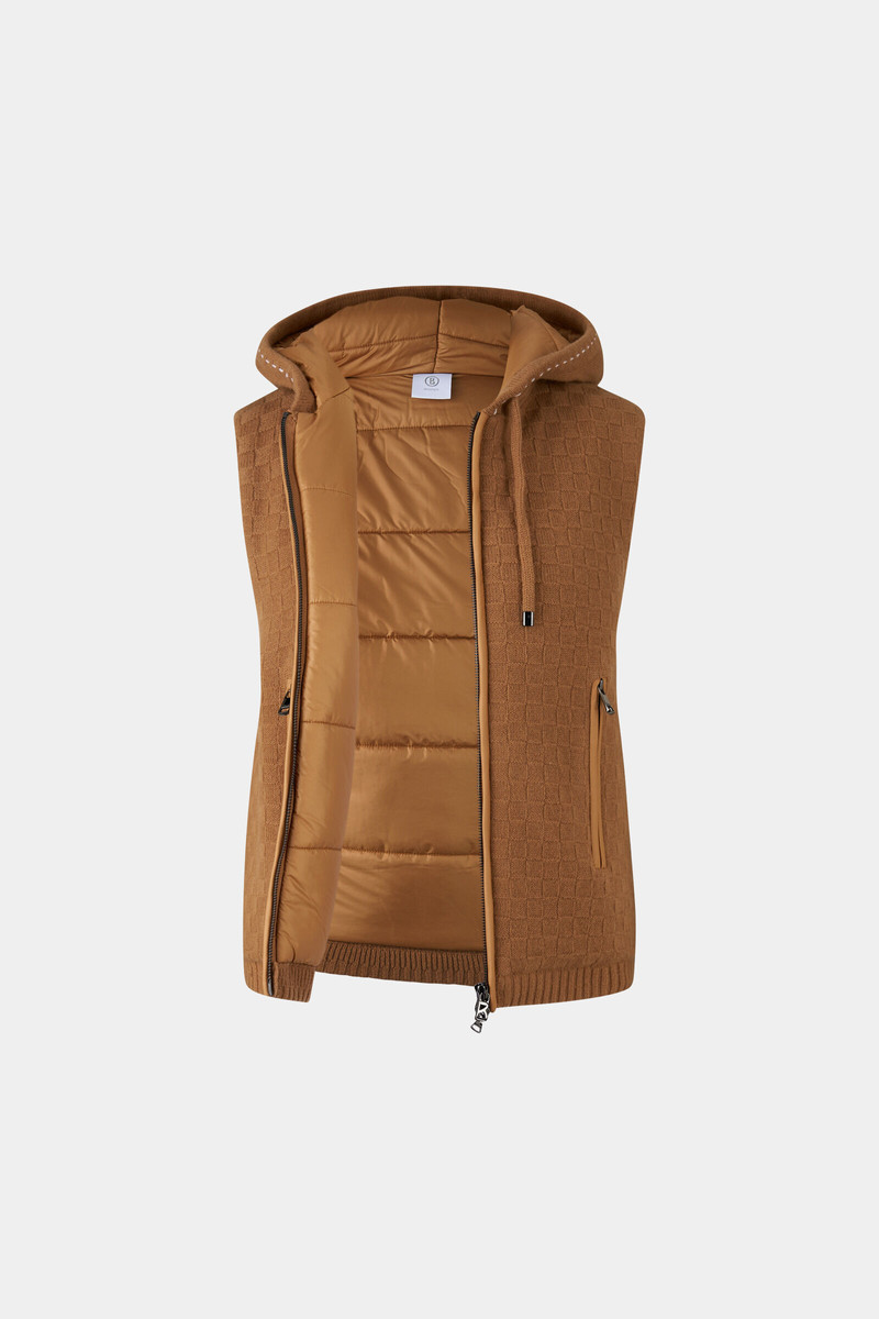 Lissity knitted quilted vest in Camel 2