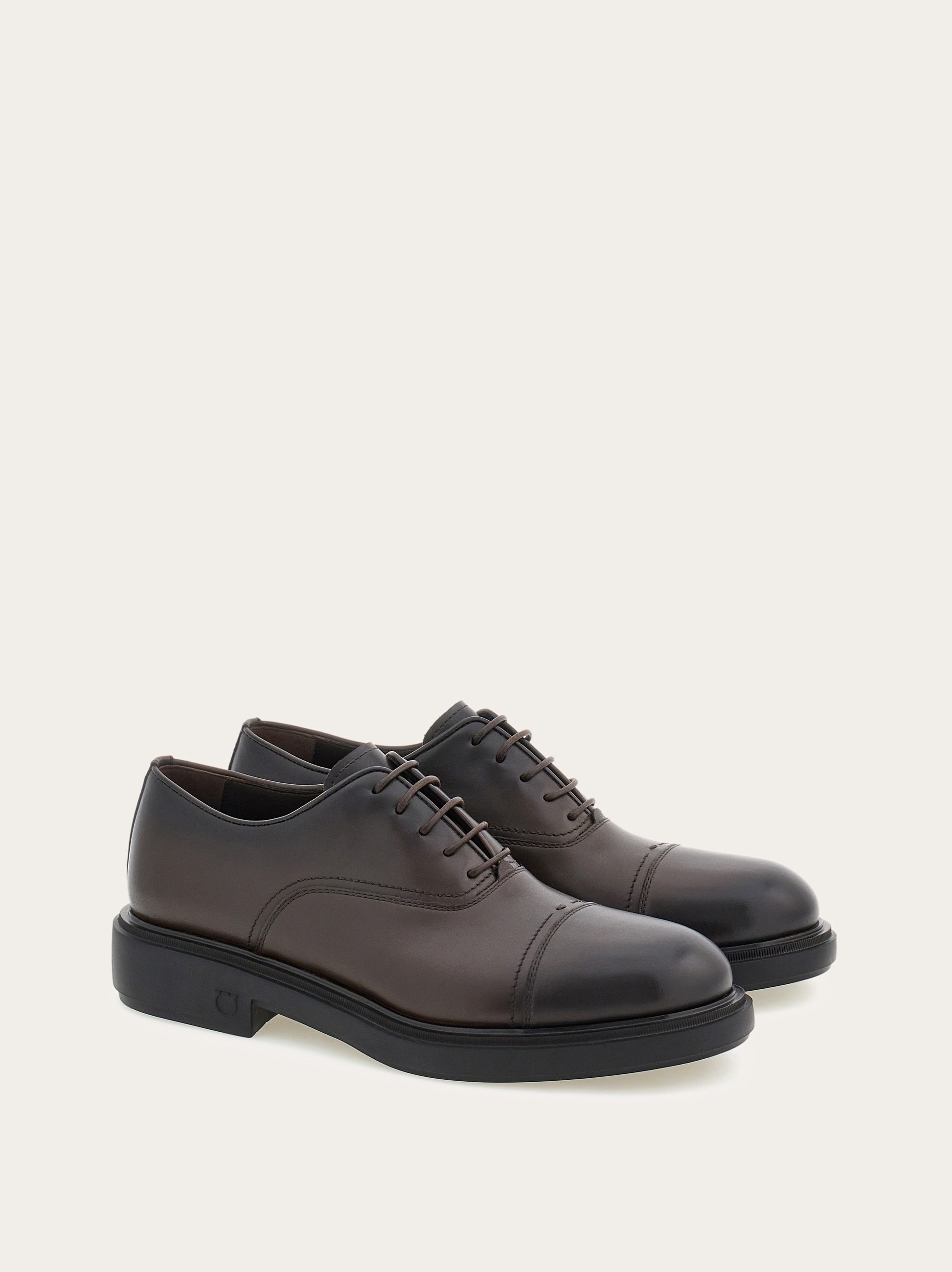 Oxford with toe cap - 4