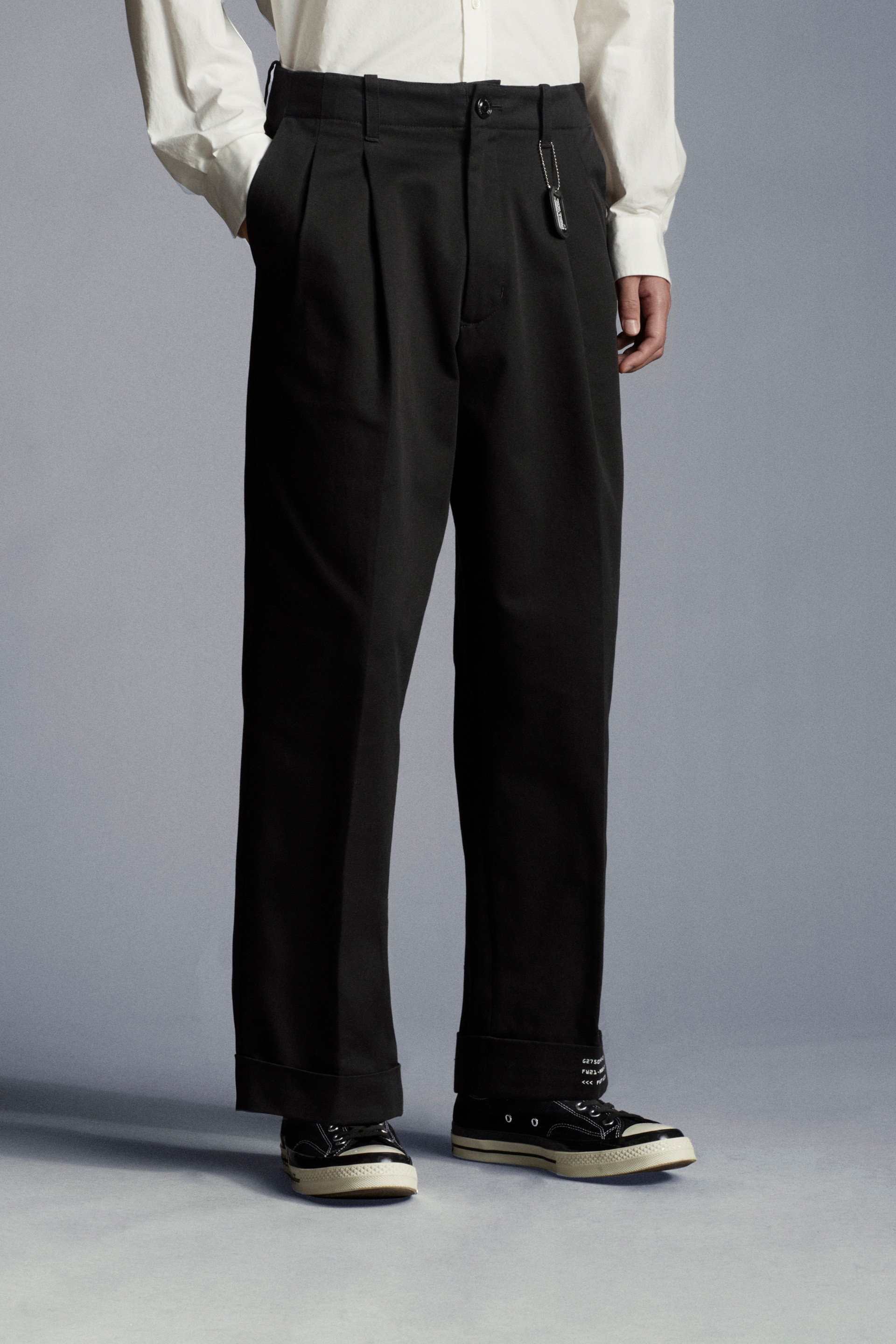 Pants With Pleats - 3