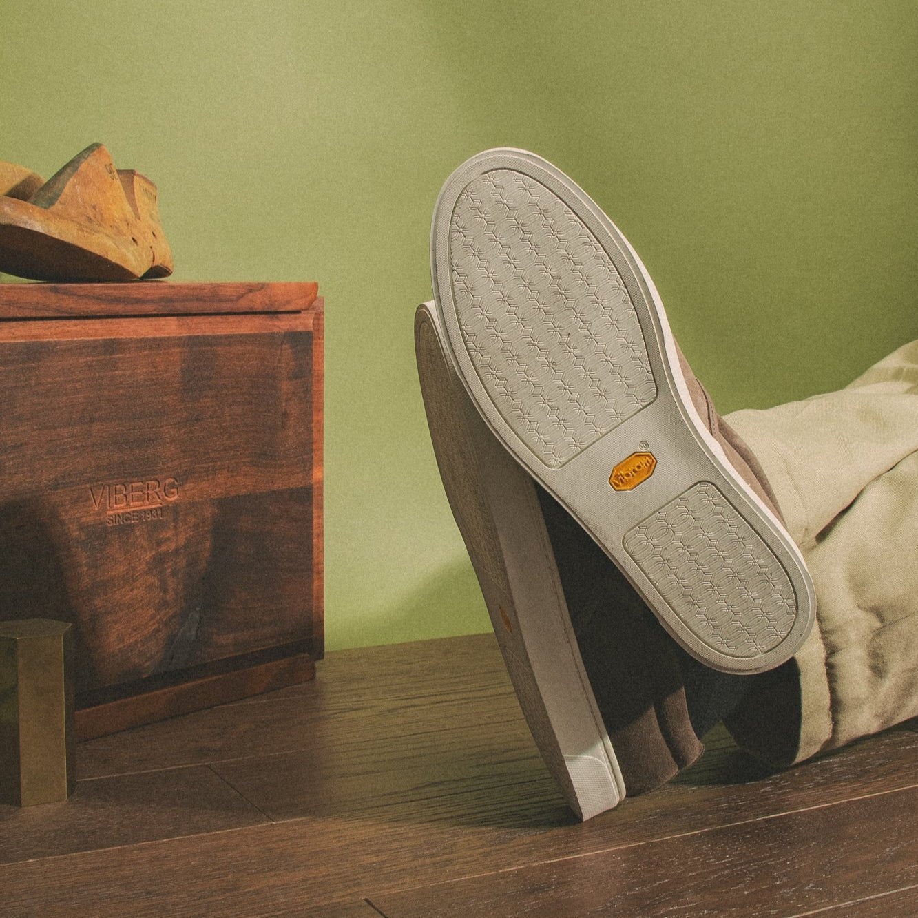 Slip On - Smog Janus Calf Suede - 5