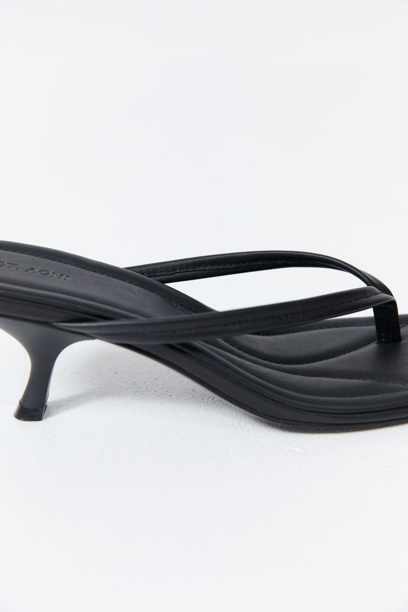 Thong Detail Heel - Black - 5