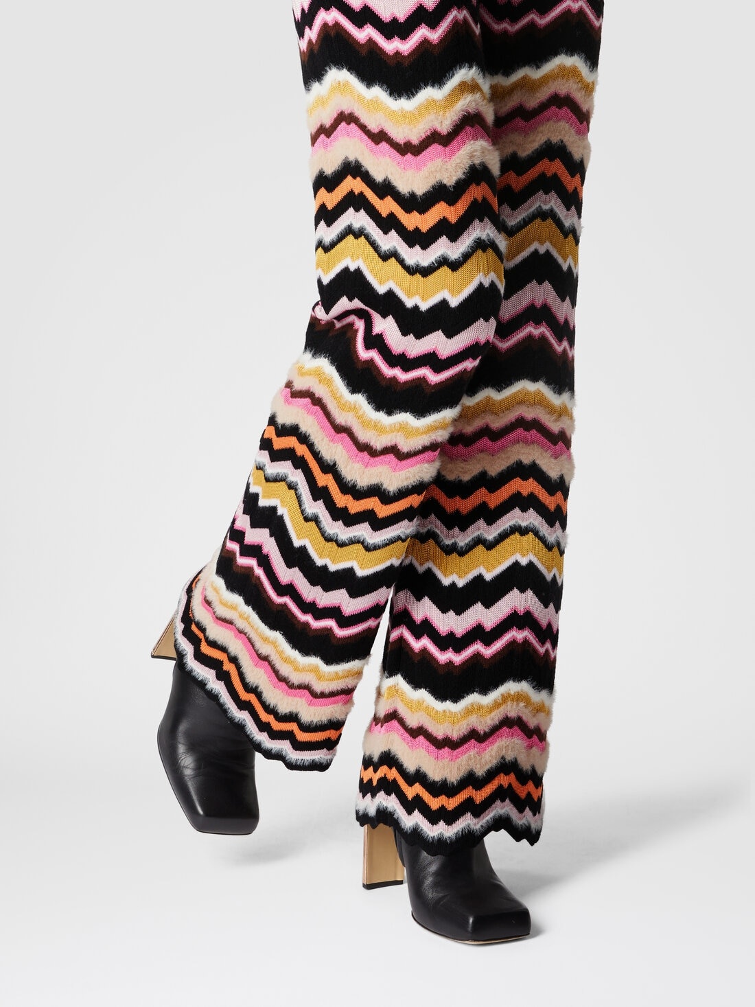 Trousers with Greek zig zag motif in viscose and wool - 5