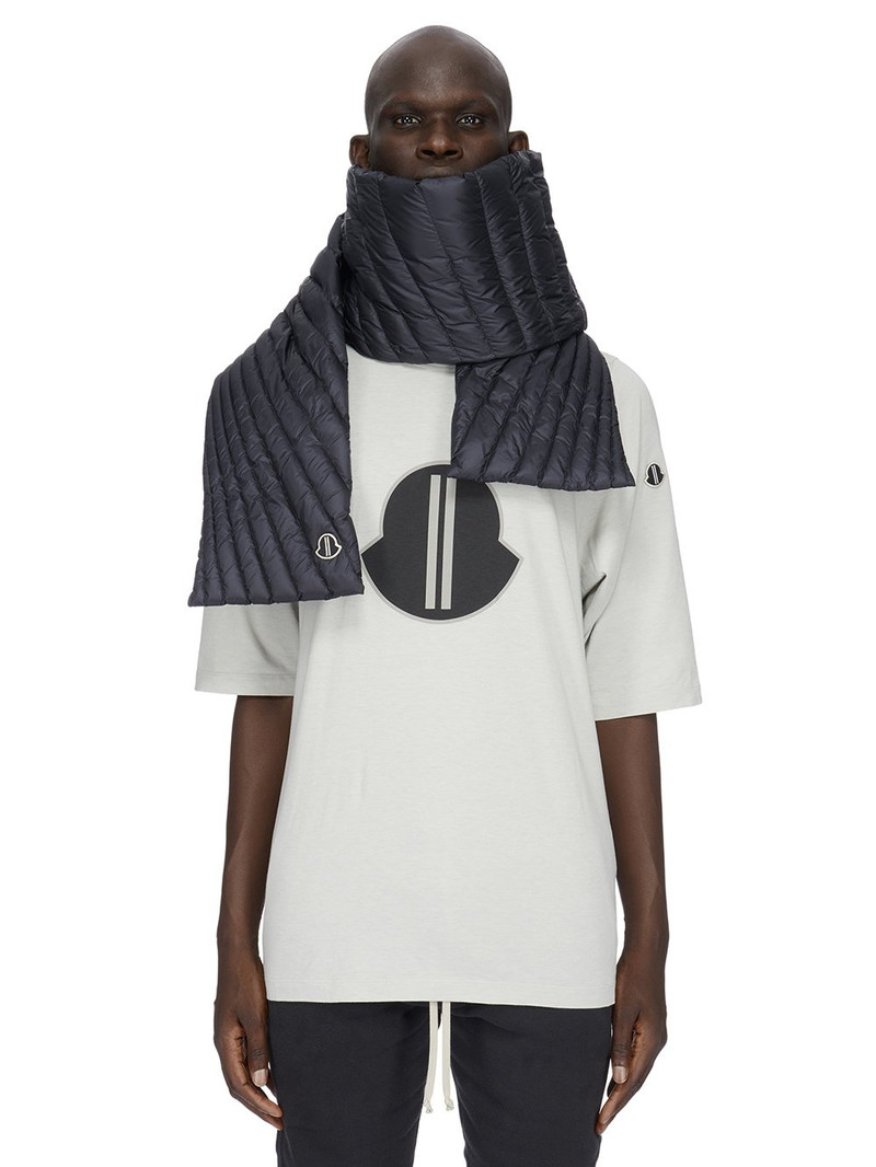 Moncler SCARF outlook