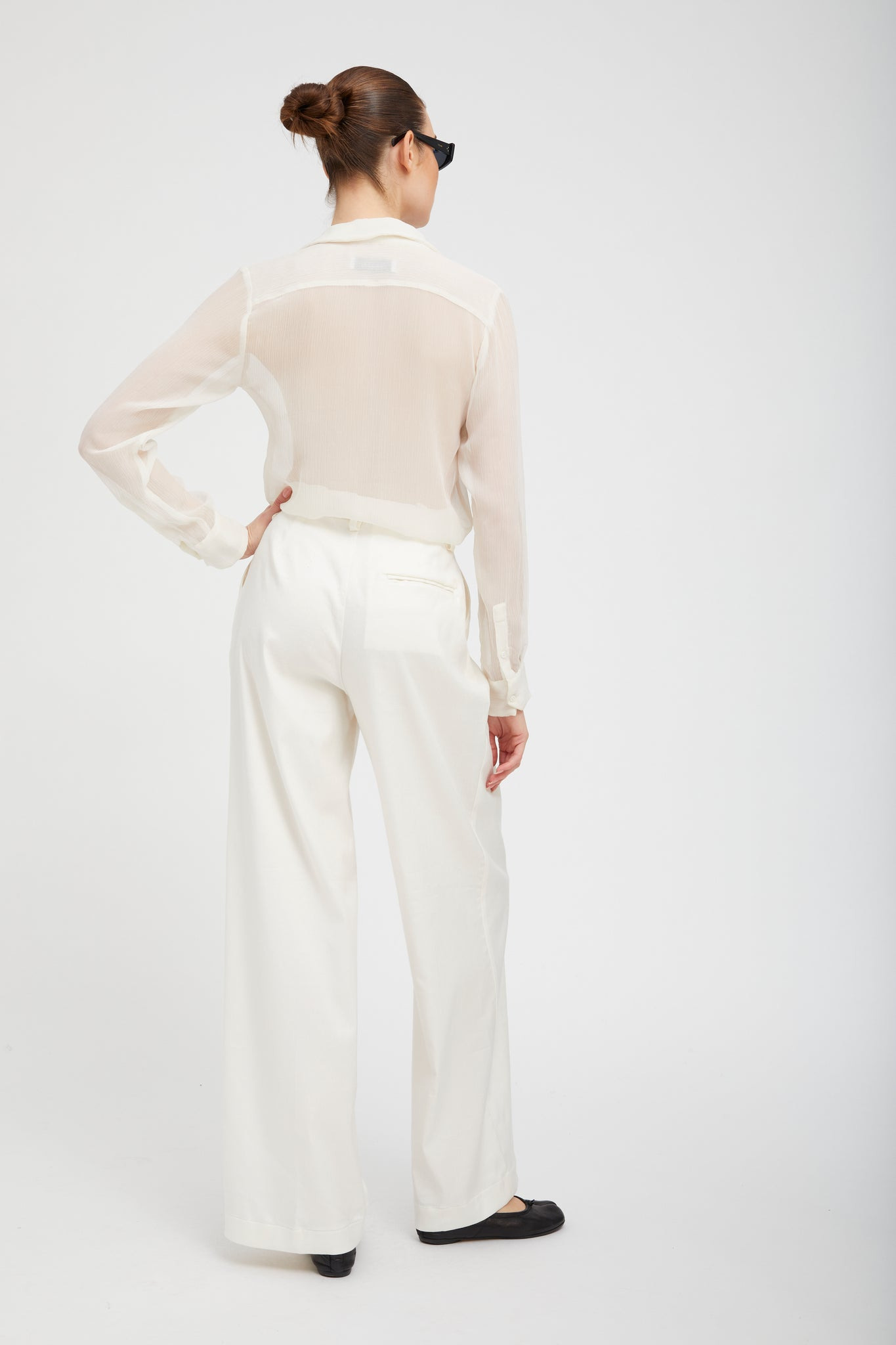 WHITE CRINKLE CHIFFON FITTED BUTTON DOWN - 4