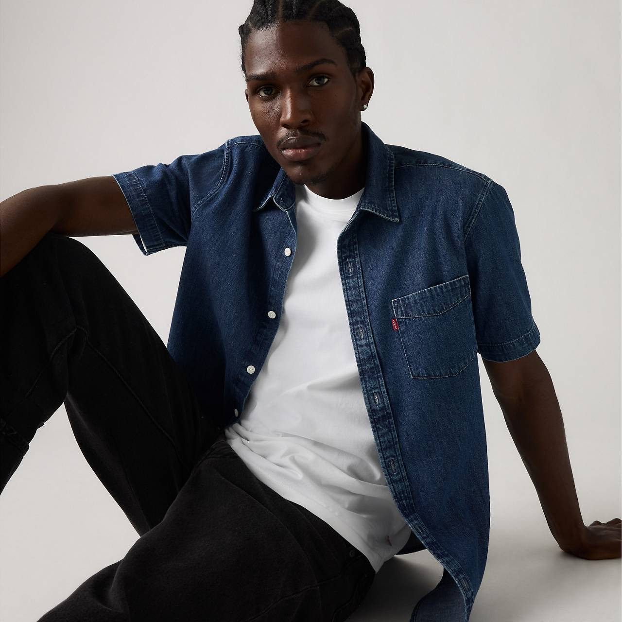 SHORT-SLEEVE CLASSIC STANDARD FIT SHIRT - 3