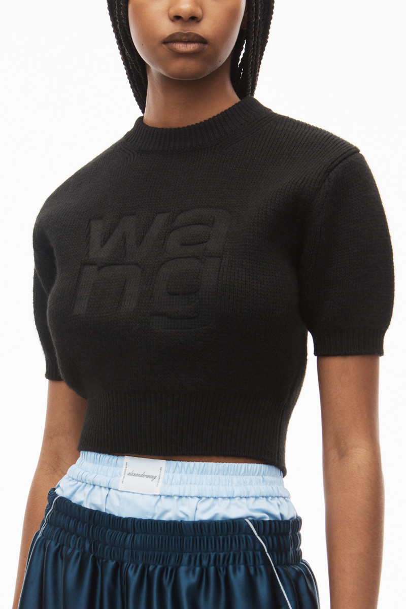 short sleeve pullover in compact deboss 3