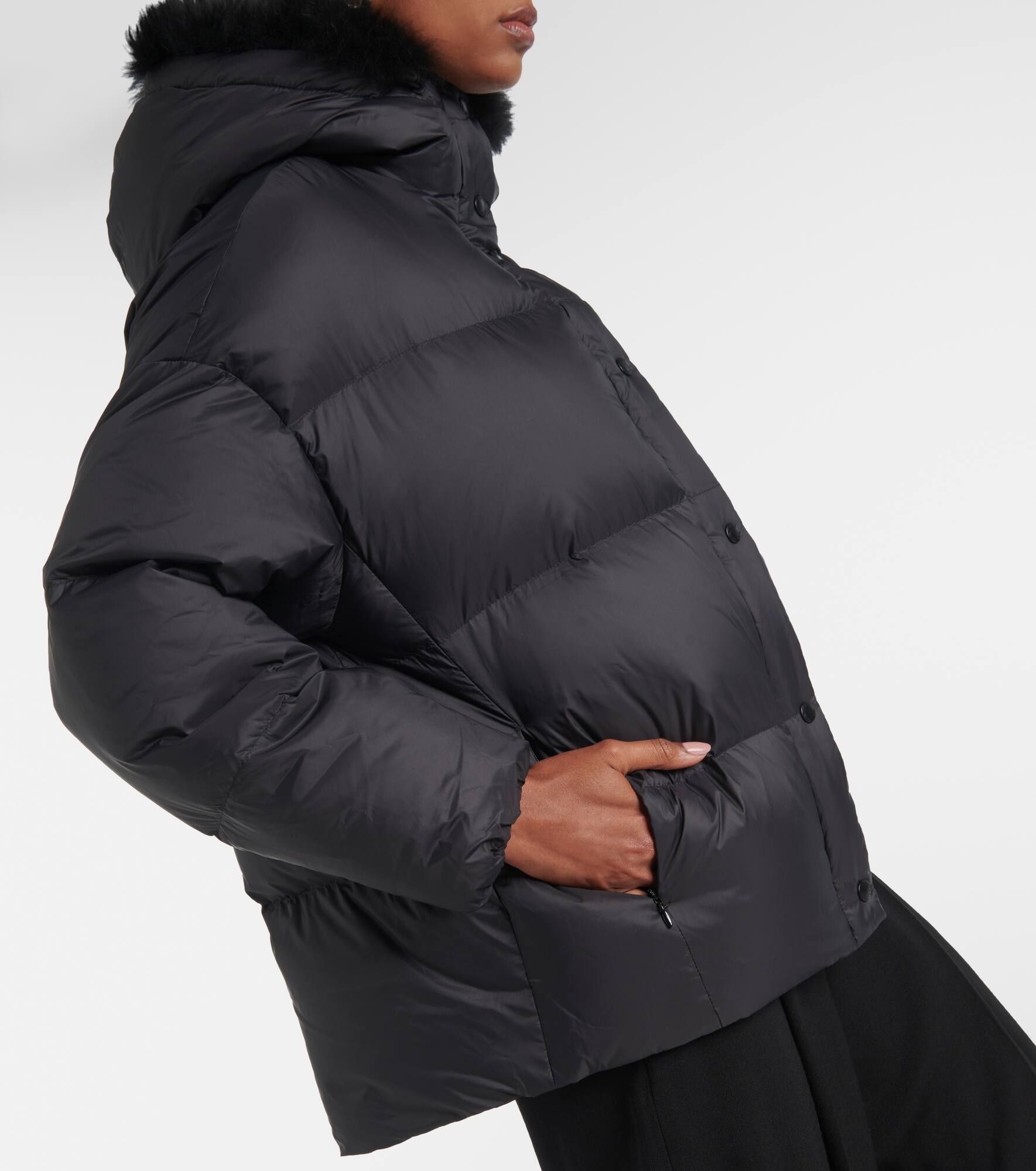 Shearling-trimmed down jacket - 5