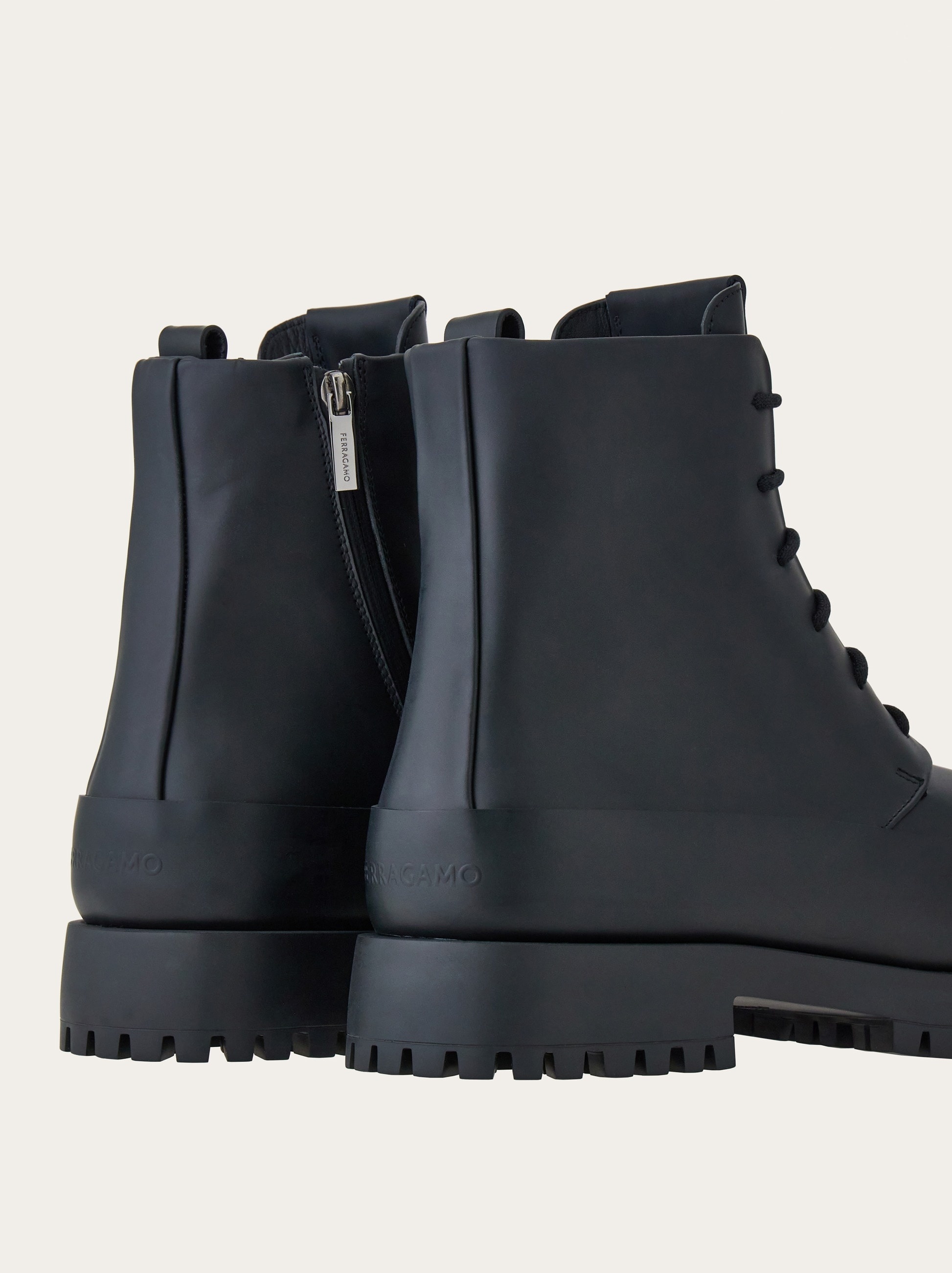 Combat boot with rounded toe - 4