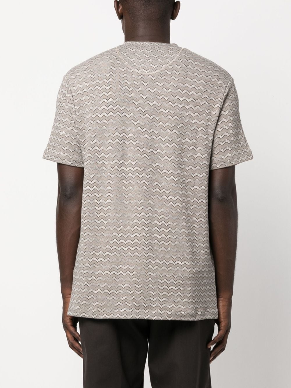 graphic-print round-neck T-shirt - 4