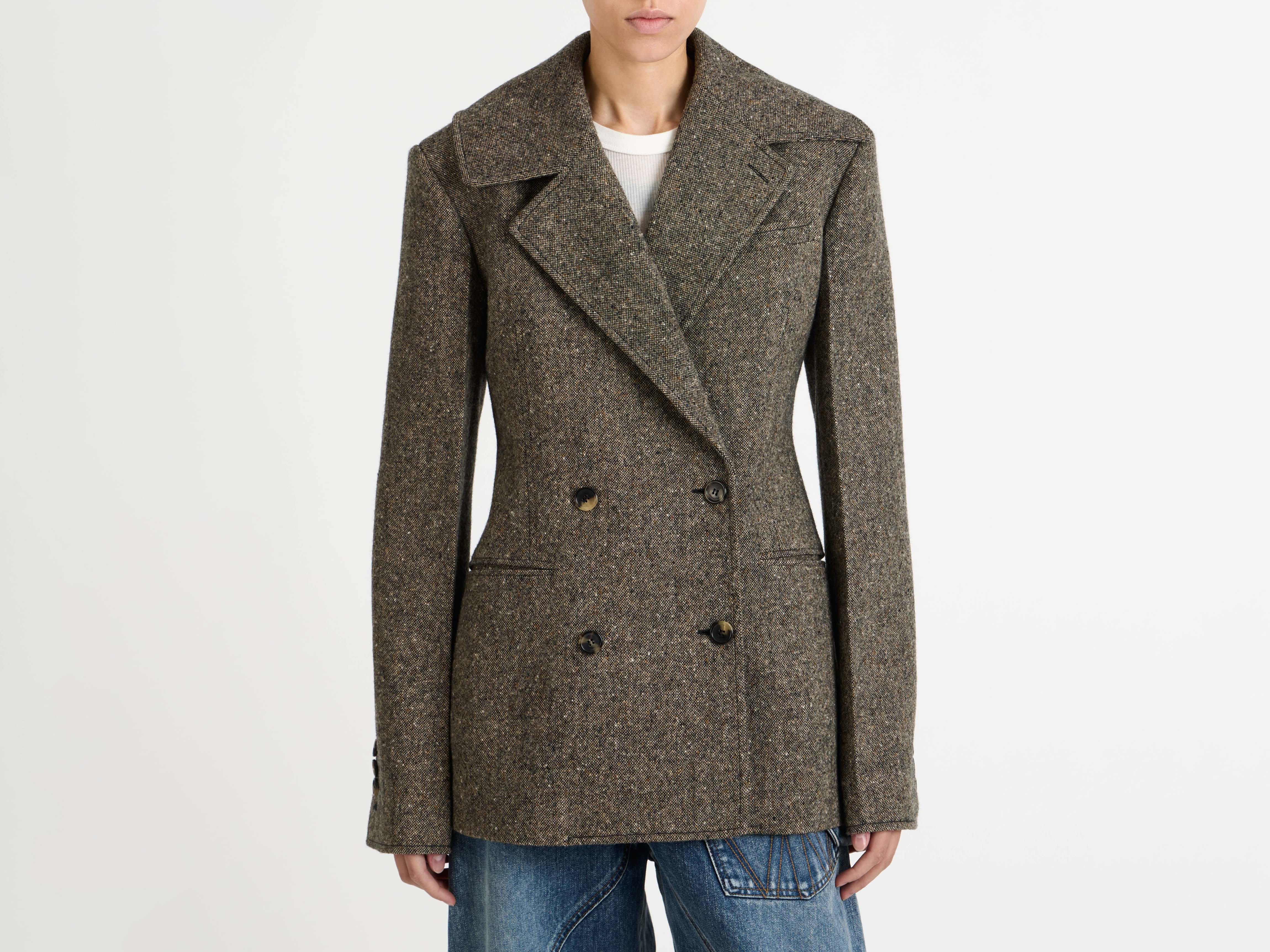 FITTED WAIST TAILORED JACKET IN BEIGE & BLACK - 4