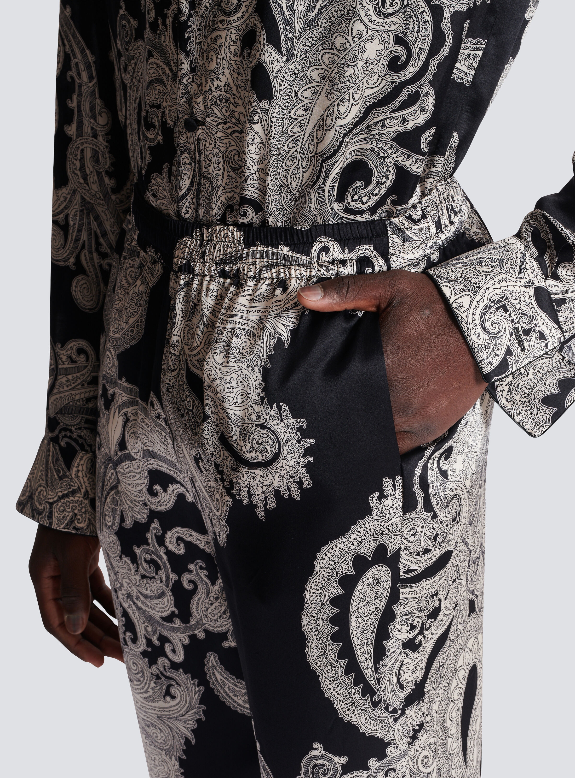 Paisley print silk trousers - 6
