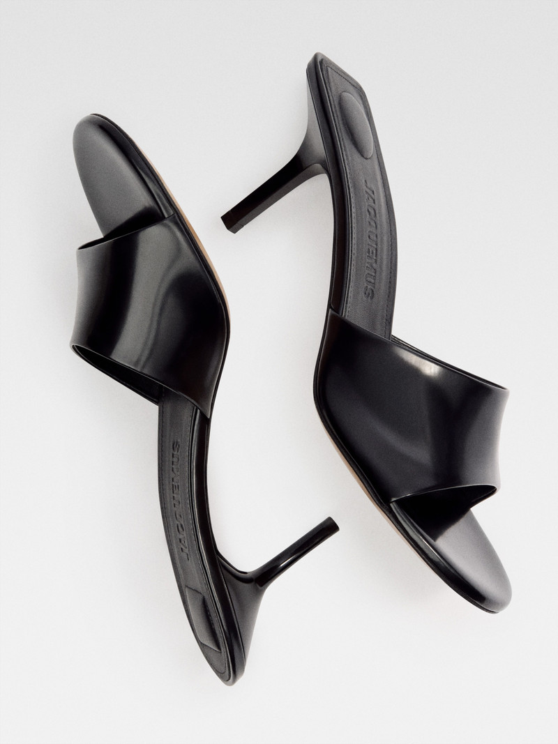 JACQUEMUS The Cubisto mules outlook