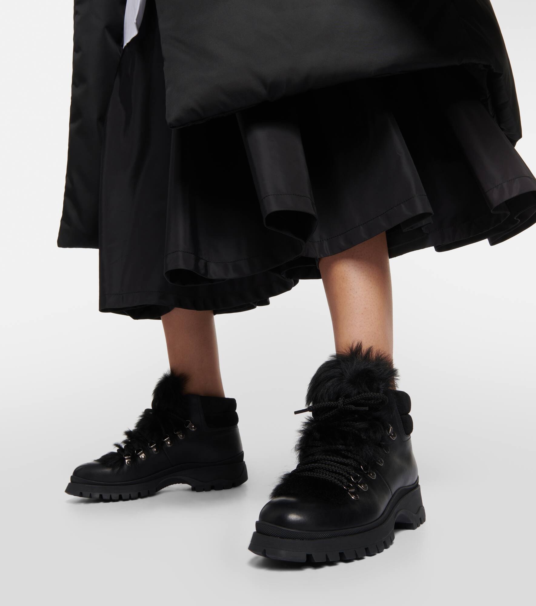 Shearling-trimmed leather ankle boots - 4