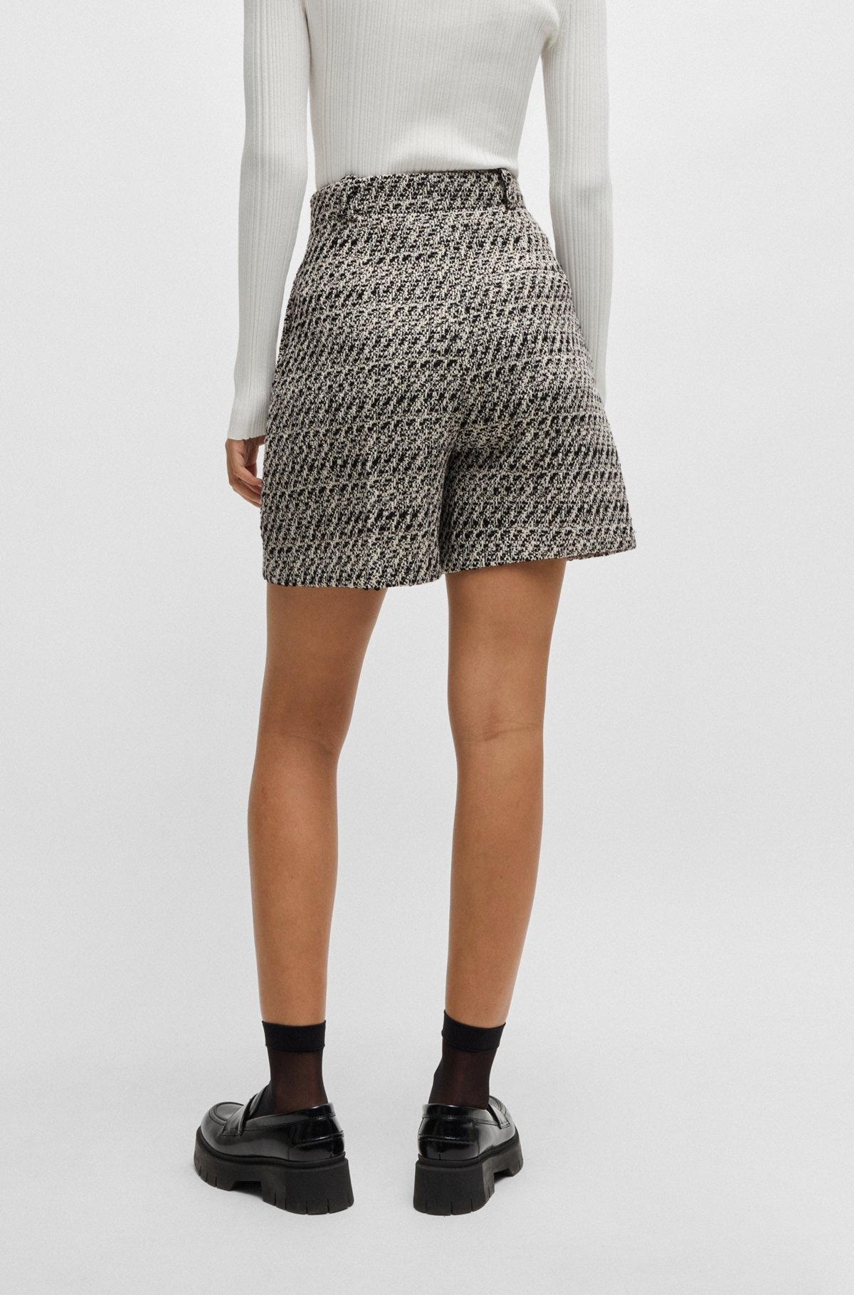 HIGH-WAISTED SHORTS IN PATTERNED BOUCLÉ - 4