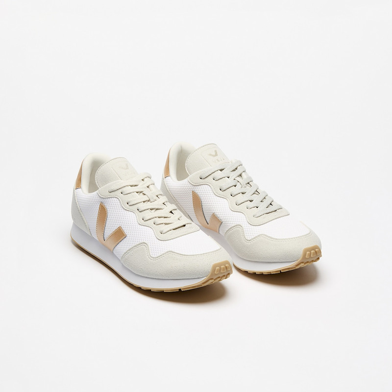 VEJA SDU ALVEOMESH WHITE PLATINE outlook