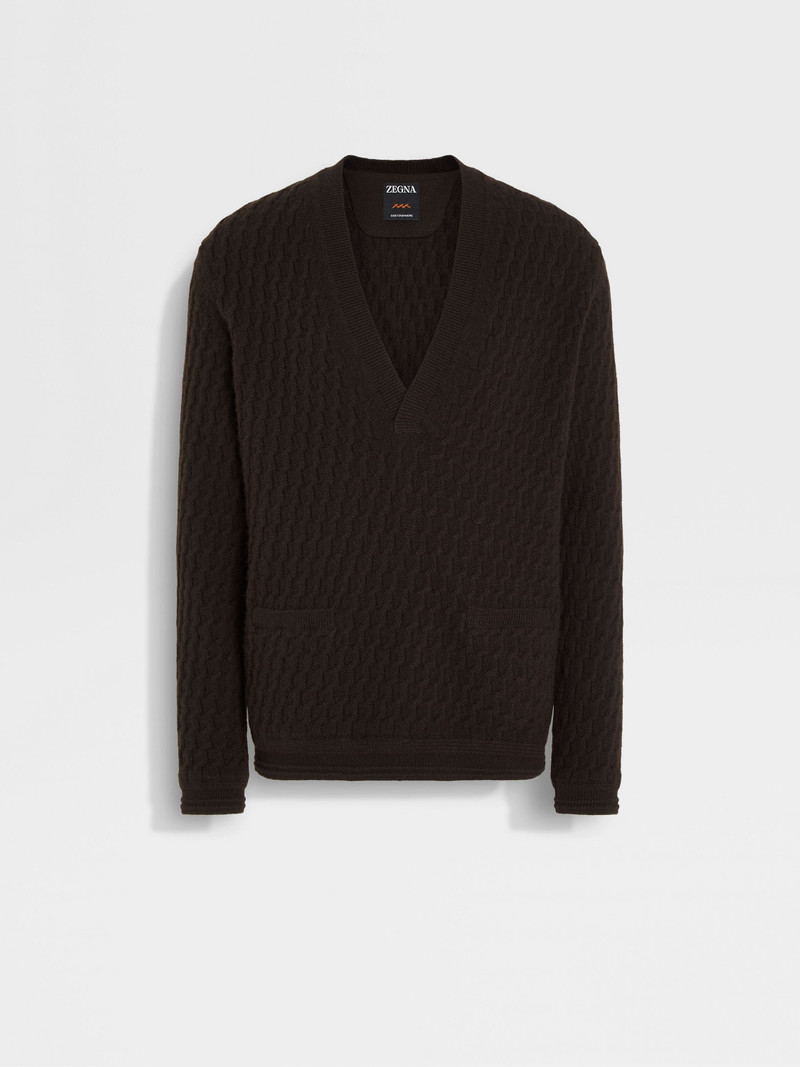 DARK BROWN OASI CASHMERE V-NECK 1