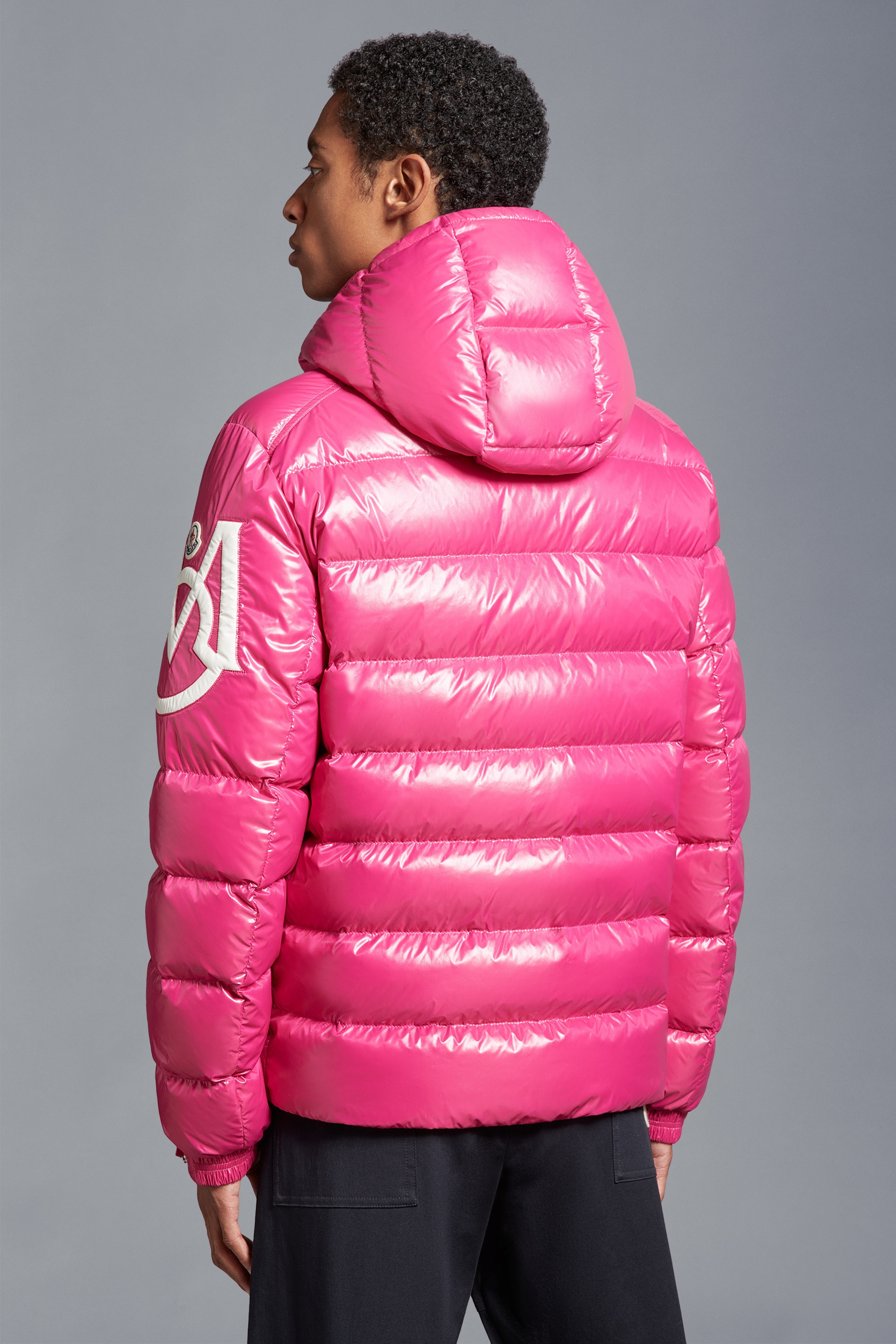 MONCLER｜ (5L00008 M6256 999) Moncler Quilted Logo-Print Padded Jacket, Brand Size 4 (X