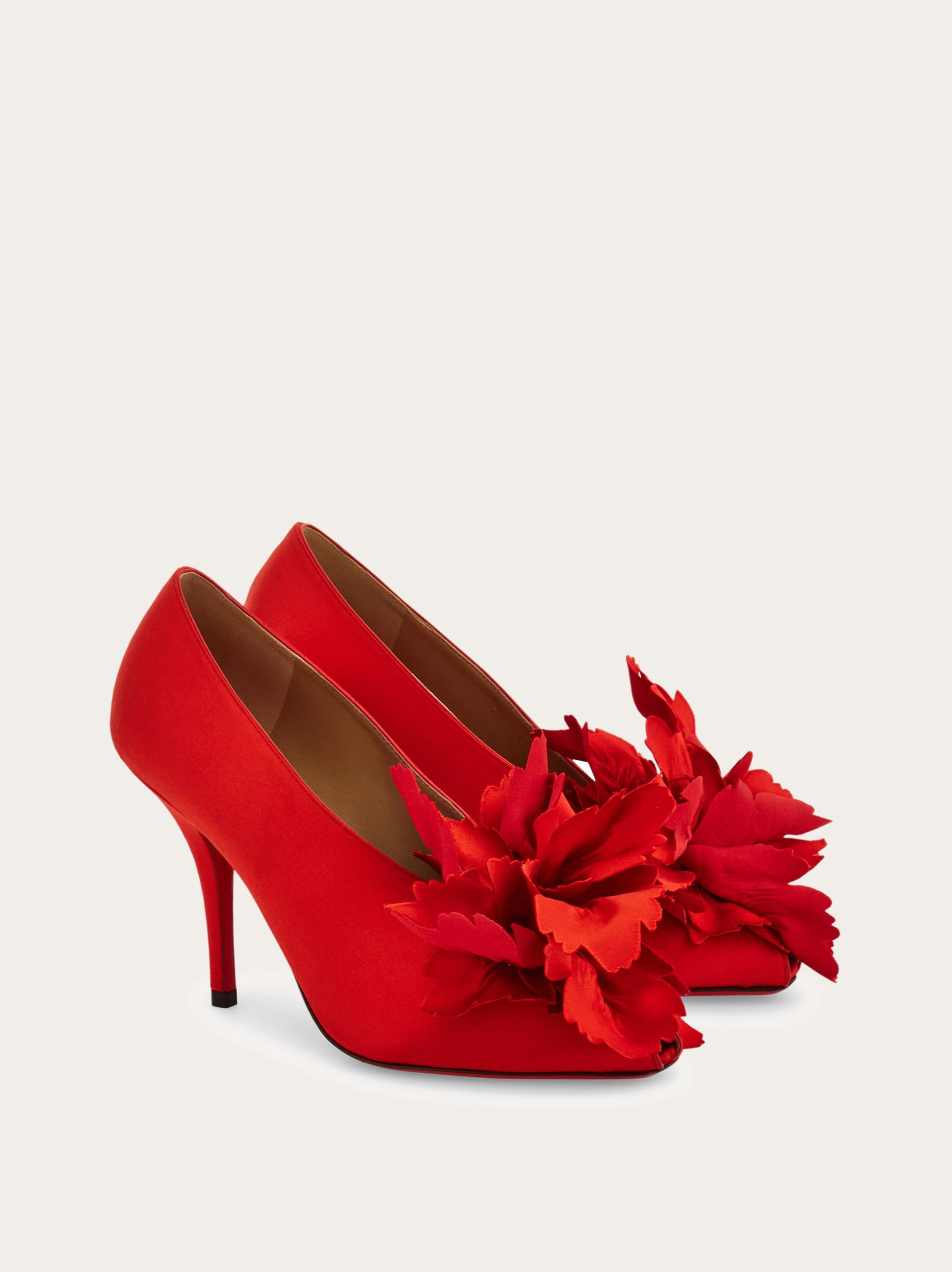 Flower embellished high heel pump - 2