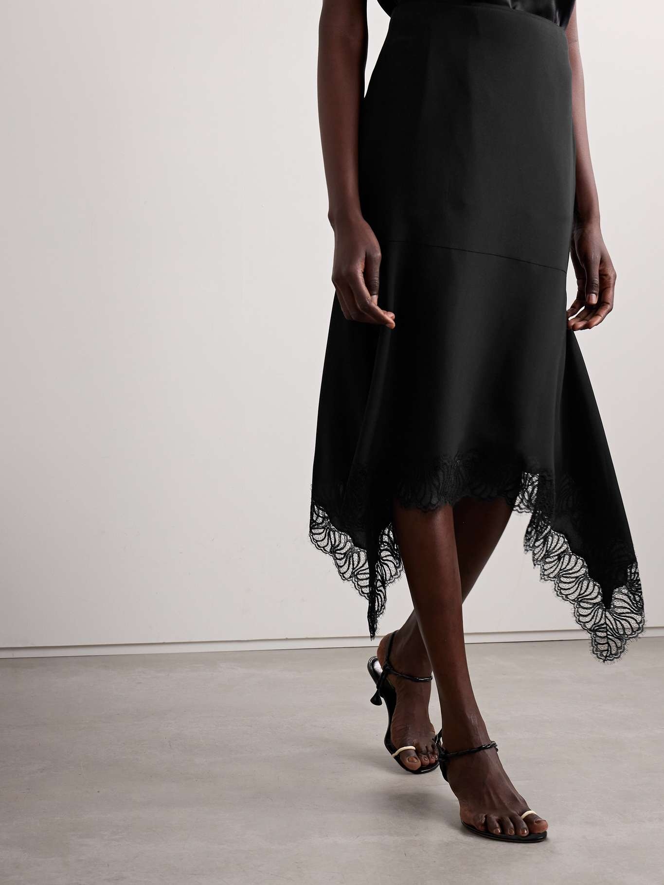 【送料&関税込】Stella McCartney Asymmetric Skirt Stella McCartney Asymmetric ribbed-knit Wrap Skirt | Brown
