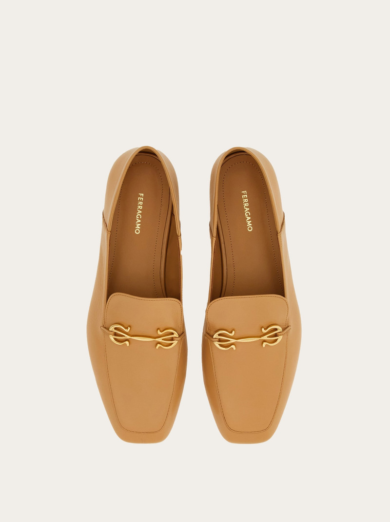 Loafer with Gancini ornament 2