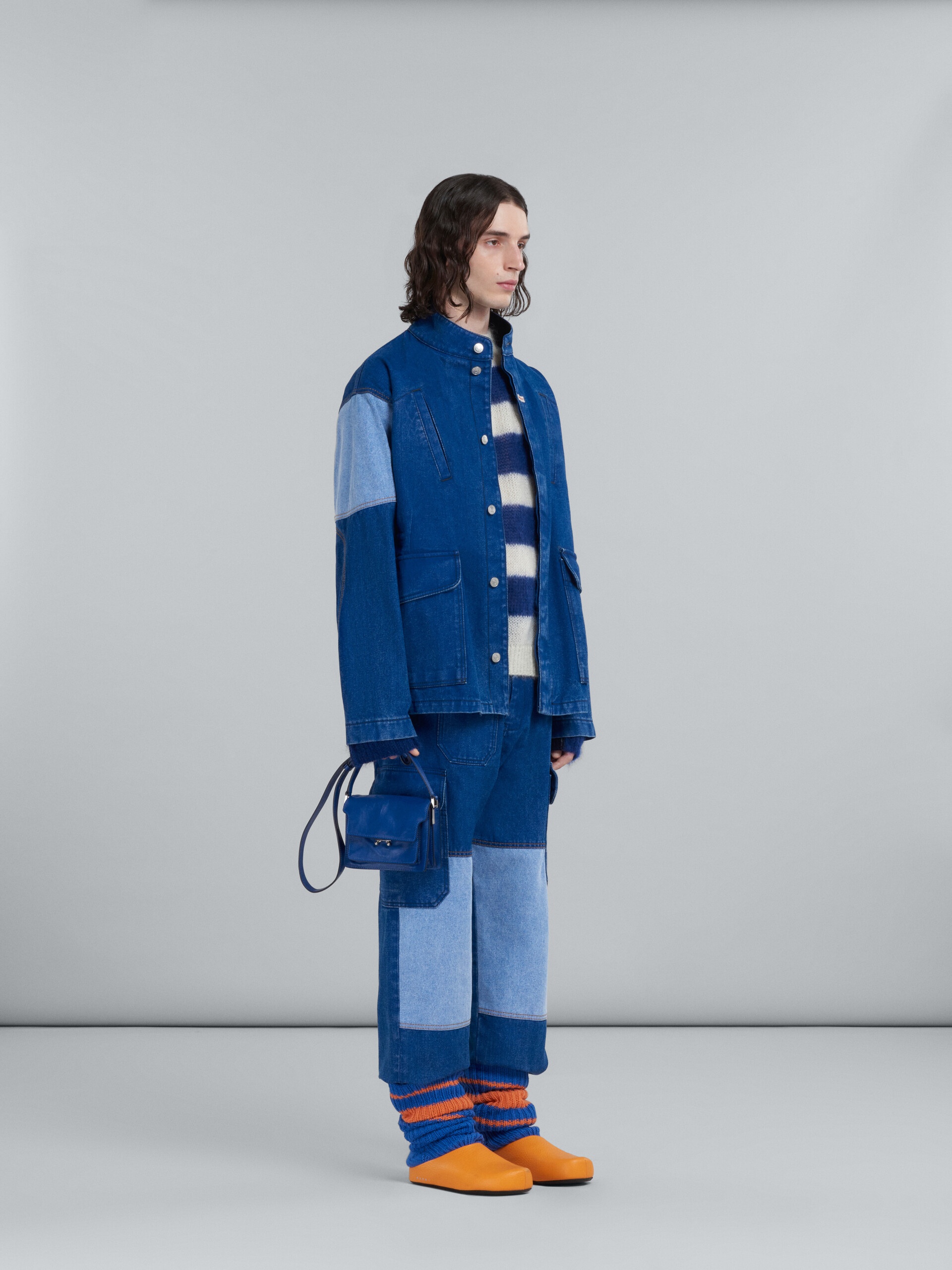 CARGO PANTS IN COATED BLUE DENIM - 5