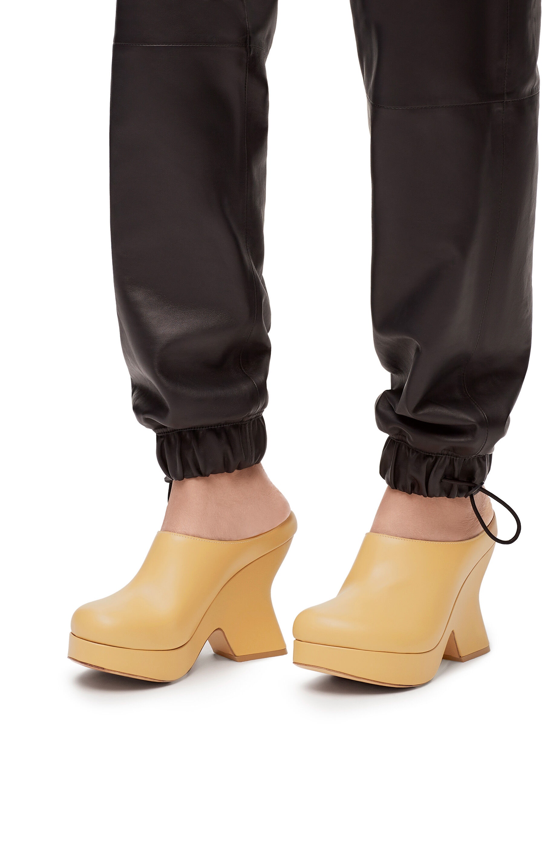 Terra wedge clog in calfskin - 2