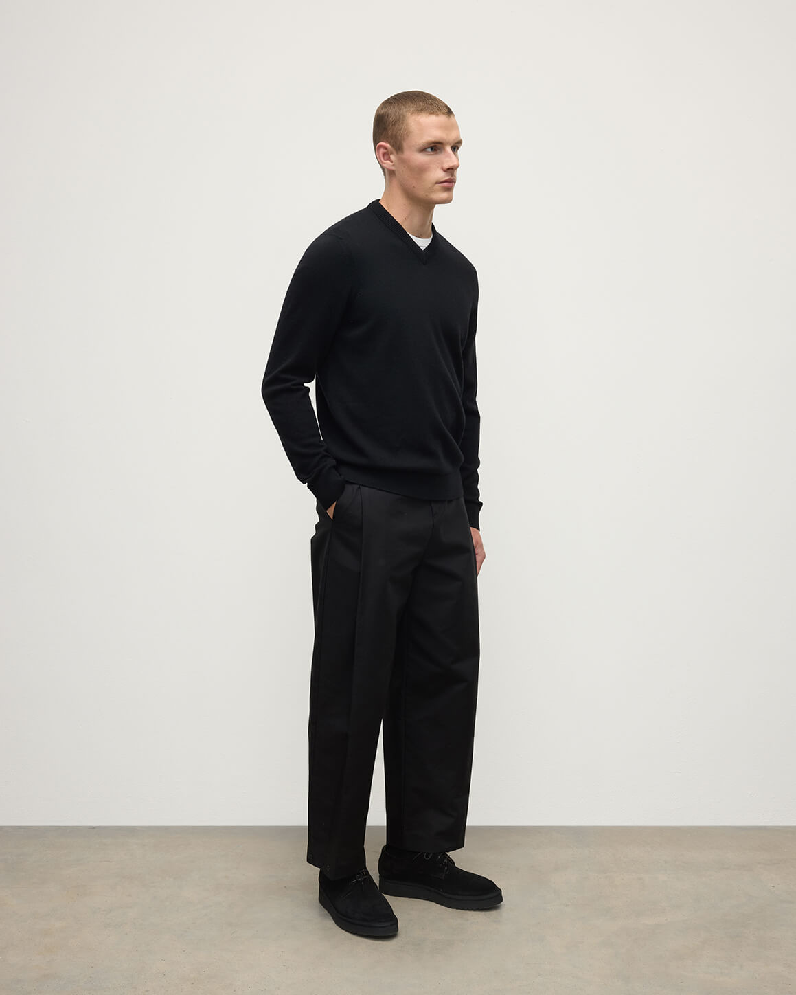 Classic Cashmere Black V Neck Jumper - 3