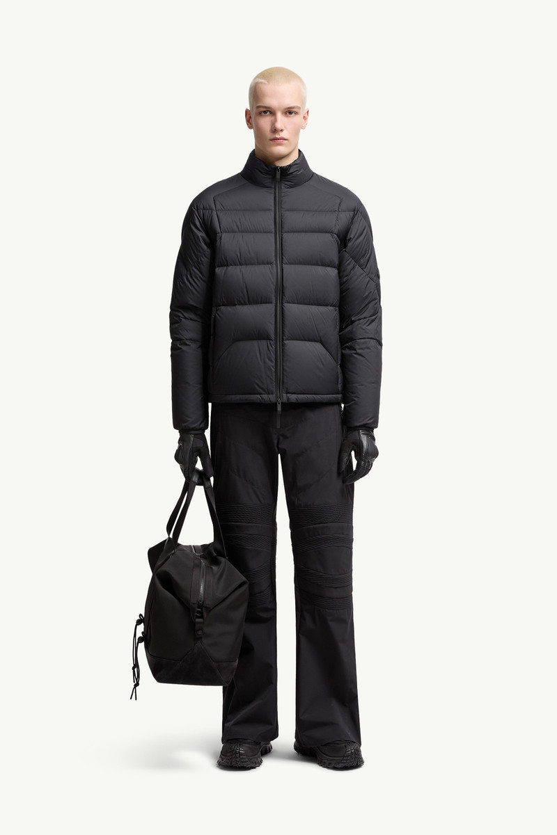 Moncler Bardane Short Down Jacket outlook