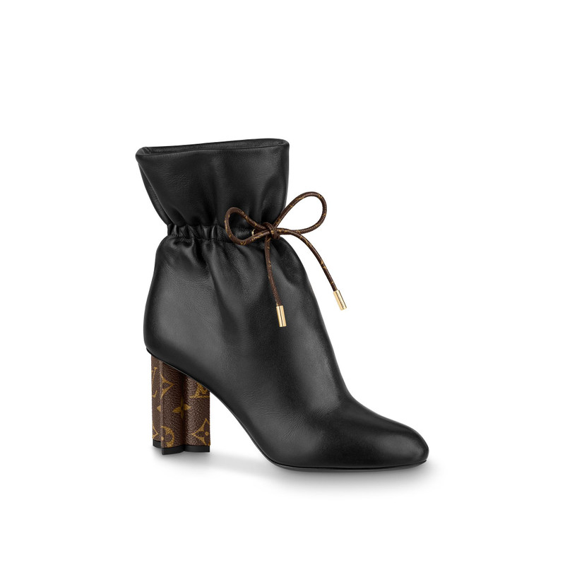 Silhouette Ankle Boot 1