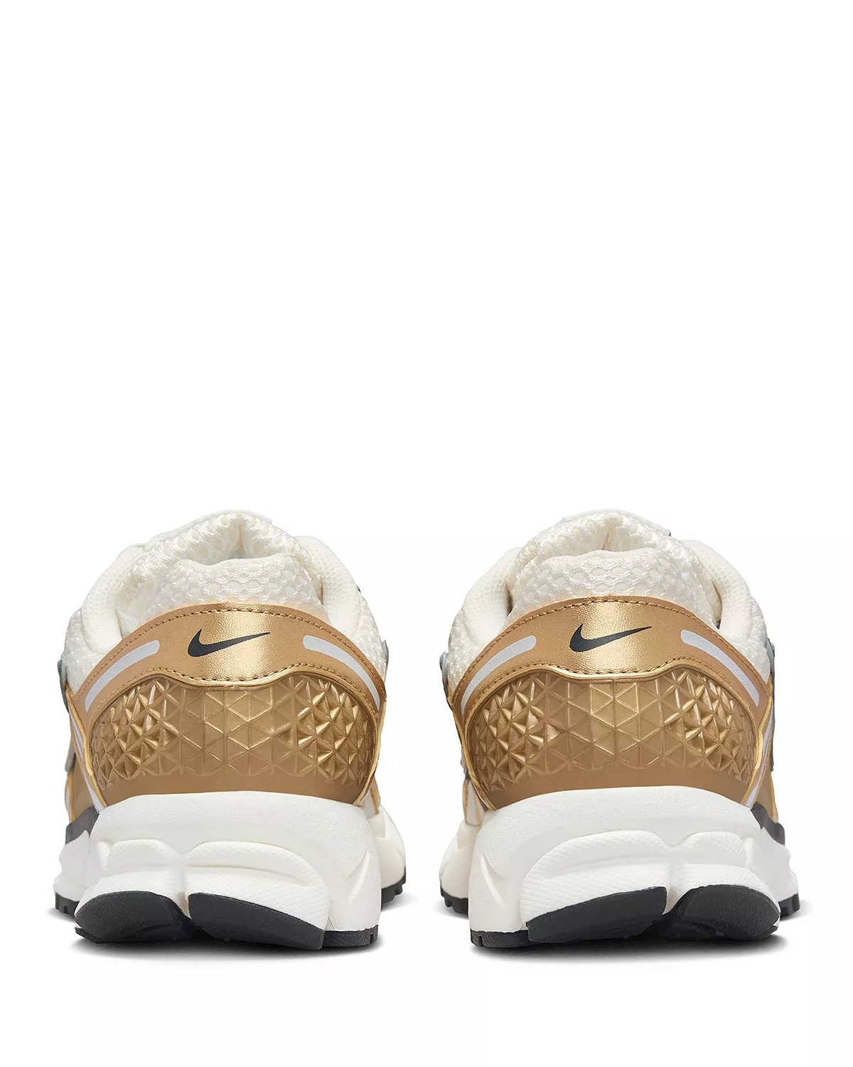 Women's Zoom Vomero 5 Sneakers - 5