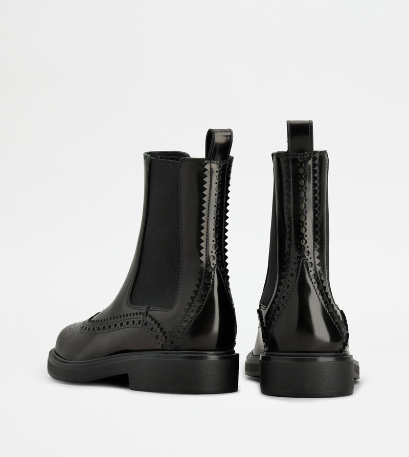 Tod's ANKLE BOOTS IN LEATHER - BLACK outlook