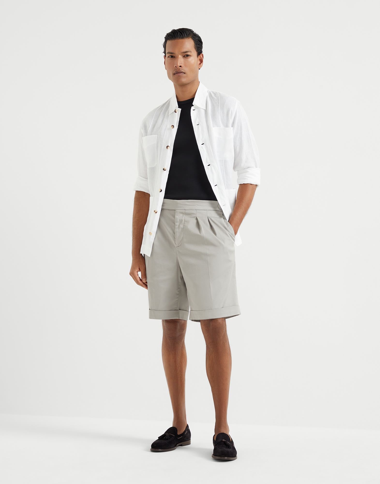 Garment-dyed Bermuda shorts in American Pima cotton comfort gabardine with double pleats and waist t - 4